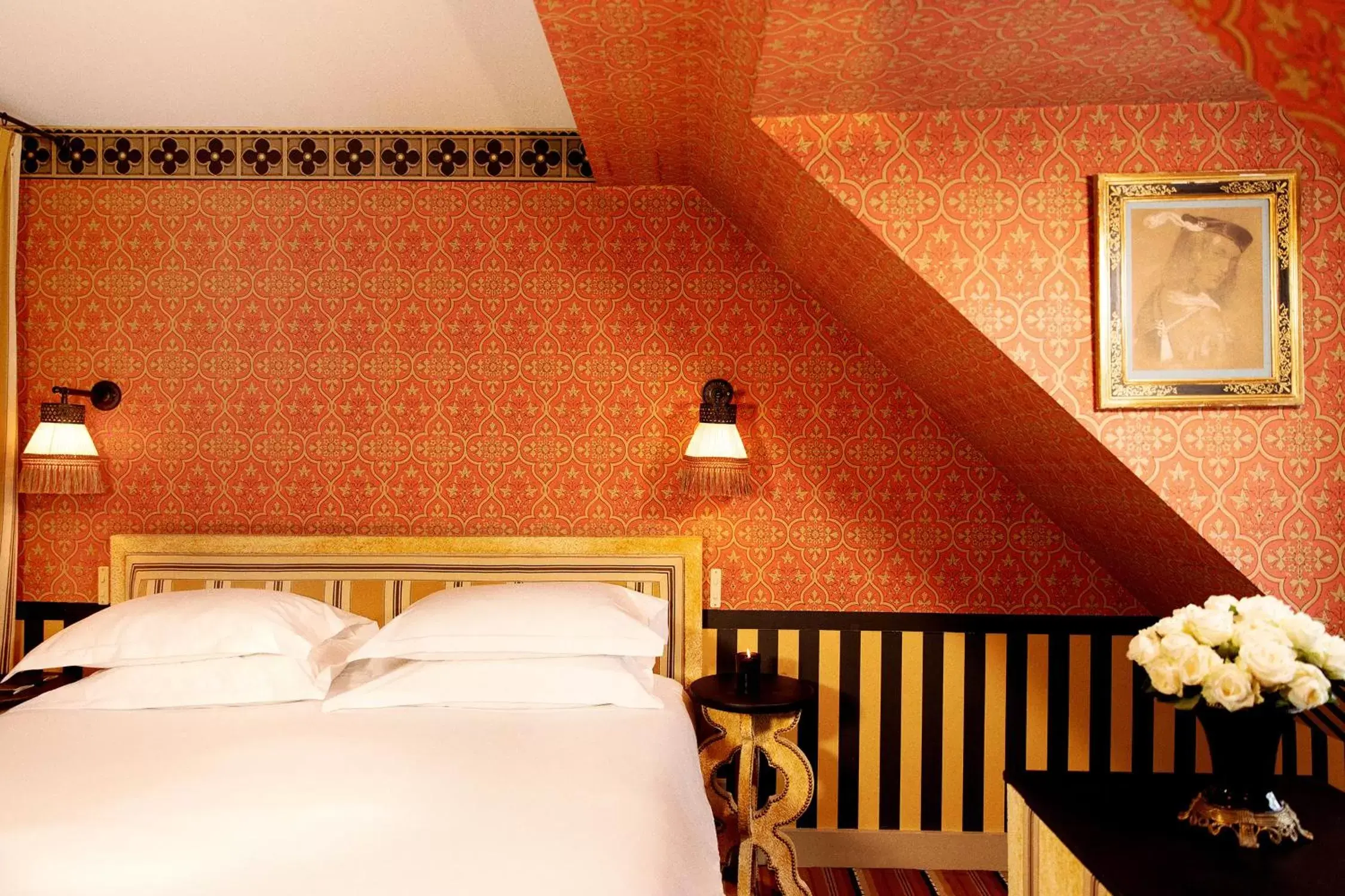 Bedroom, Bed in Hôtel Bourg Tibourg