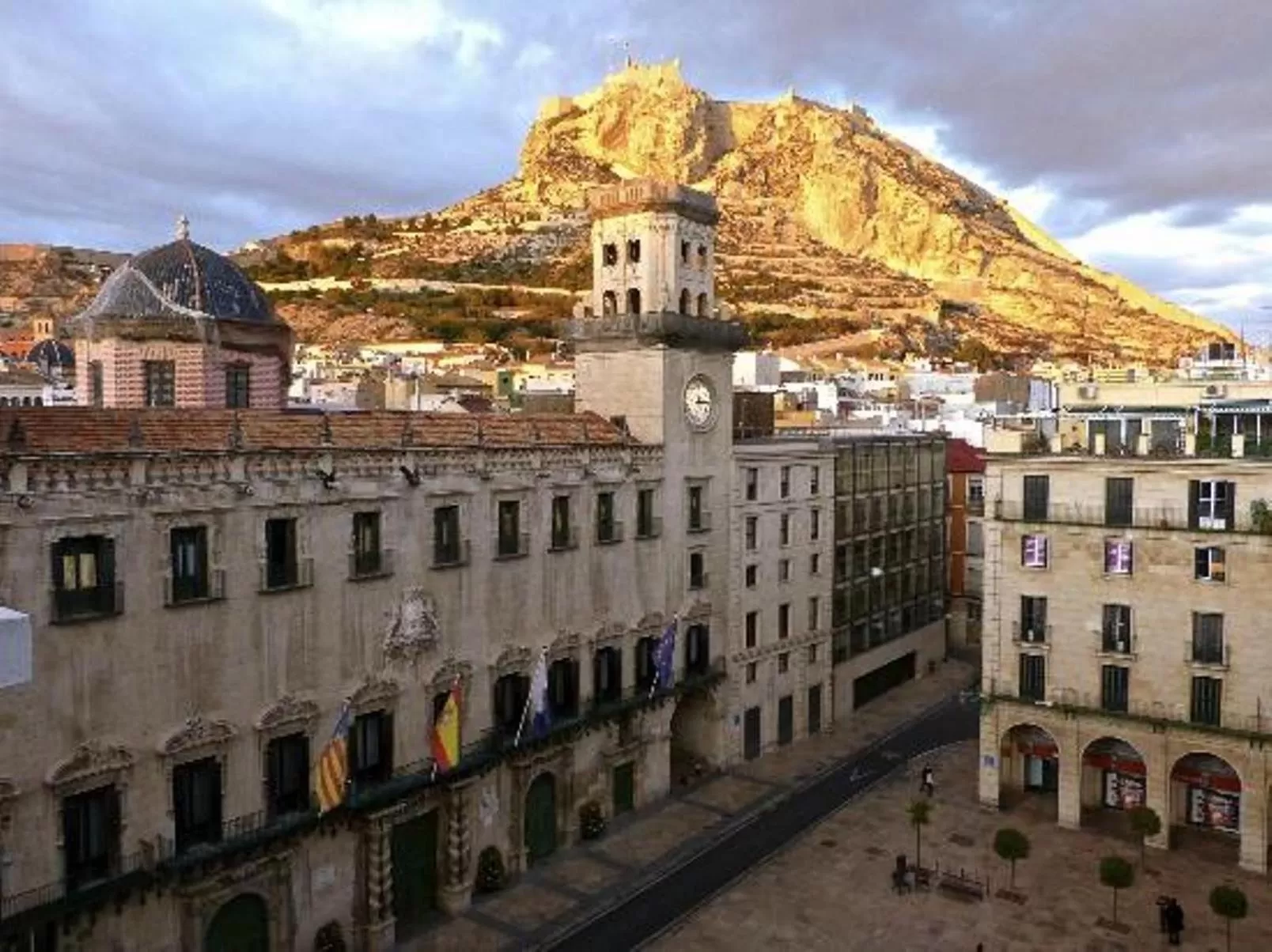 Area and facilities in Rambla Alicante Contactless