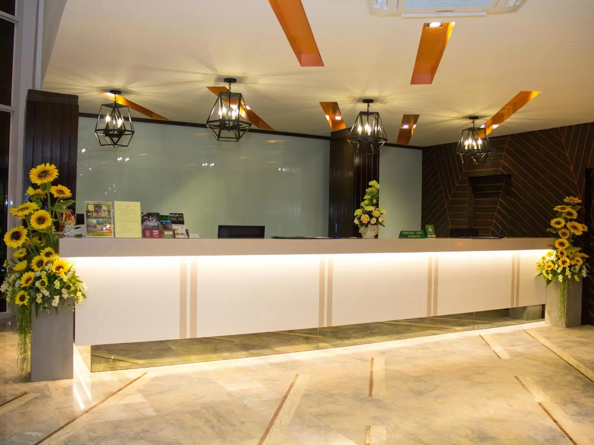 Lobby or reception, Lobby/Reception in Friendlytel Hotel