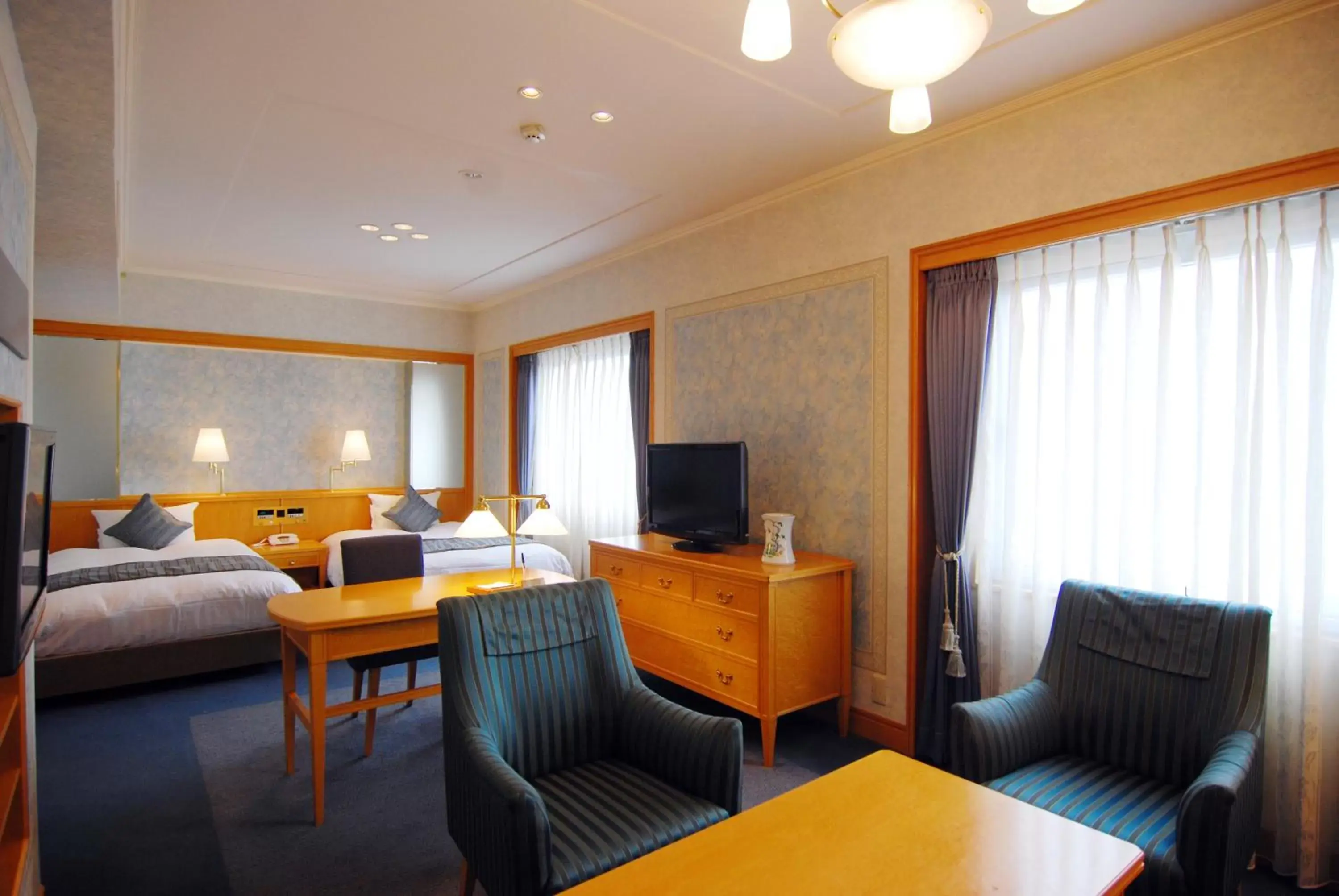 Photo of the whole room, TV/Entertainment Center in Takamatsu Kokusai Hotel