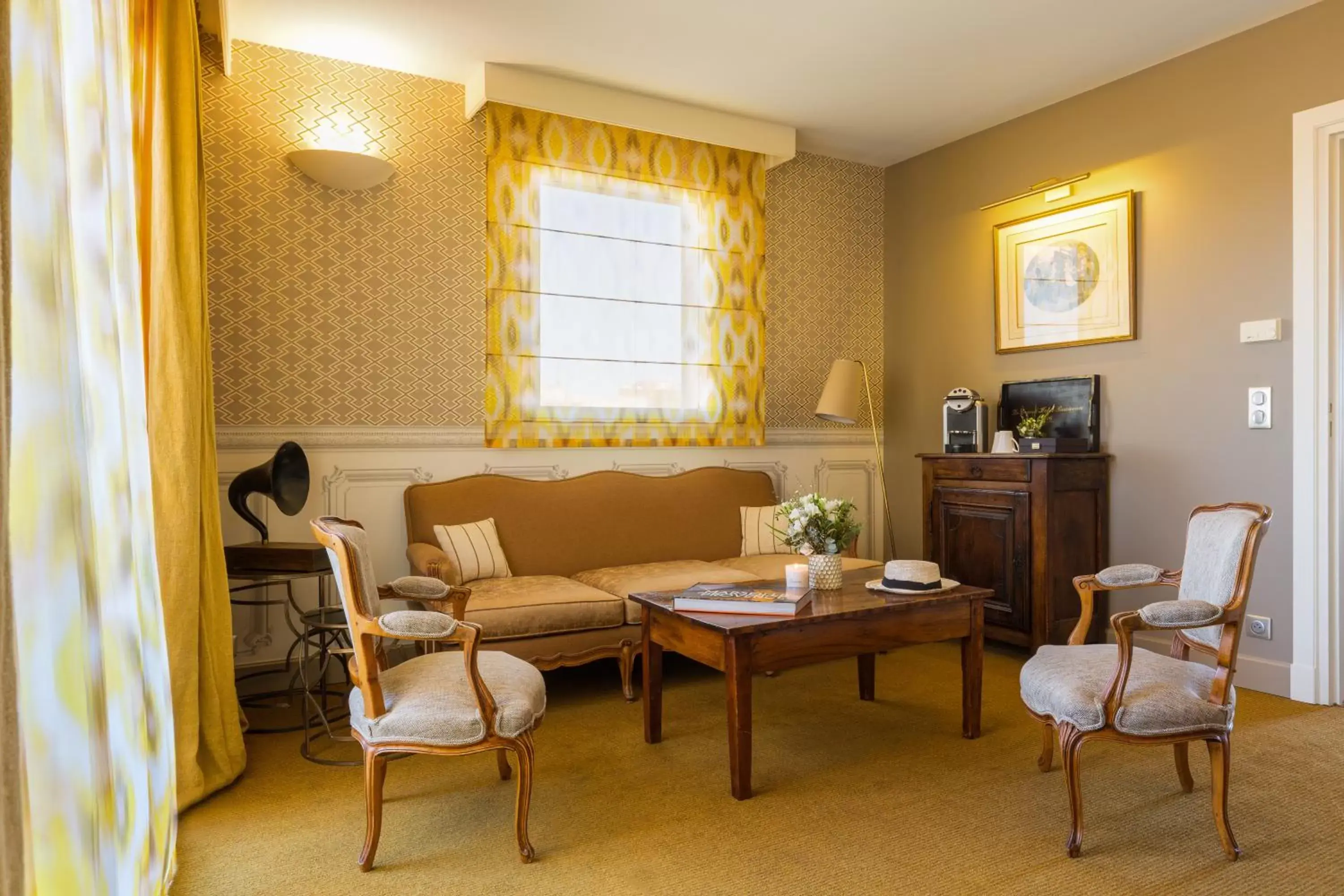 Living room, Seating Area in Grand Hotel Beauvau Marseille Vieux Port - MGallery