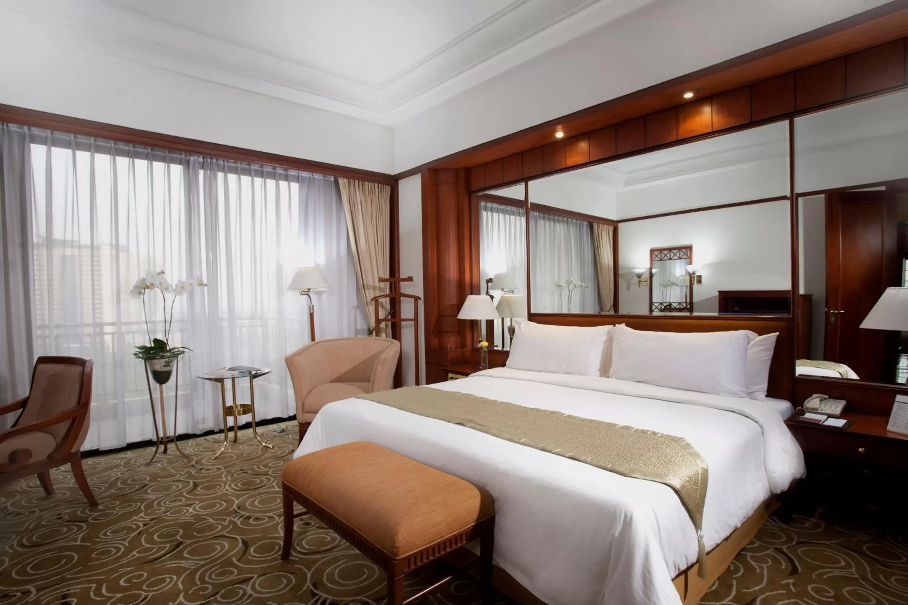 Bed in The Sultan Hotel & Residence Jakarta