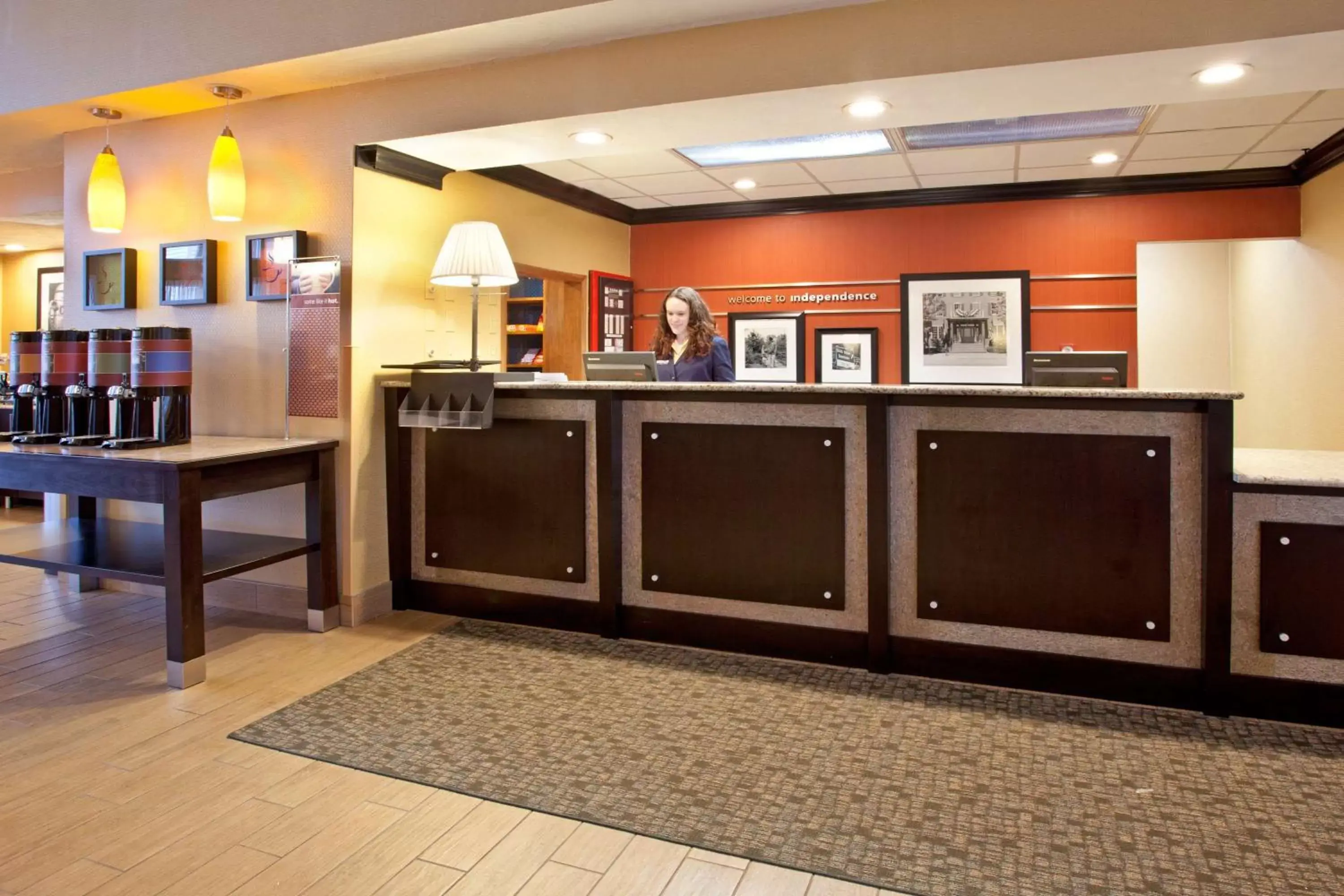 Lobby or reception in Hampton Inn & Suites Cleveland-Independence Lobby or reception in Hampton Inn & Suites Cleveland-Independence