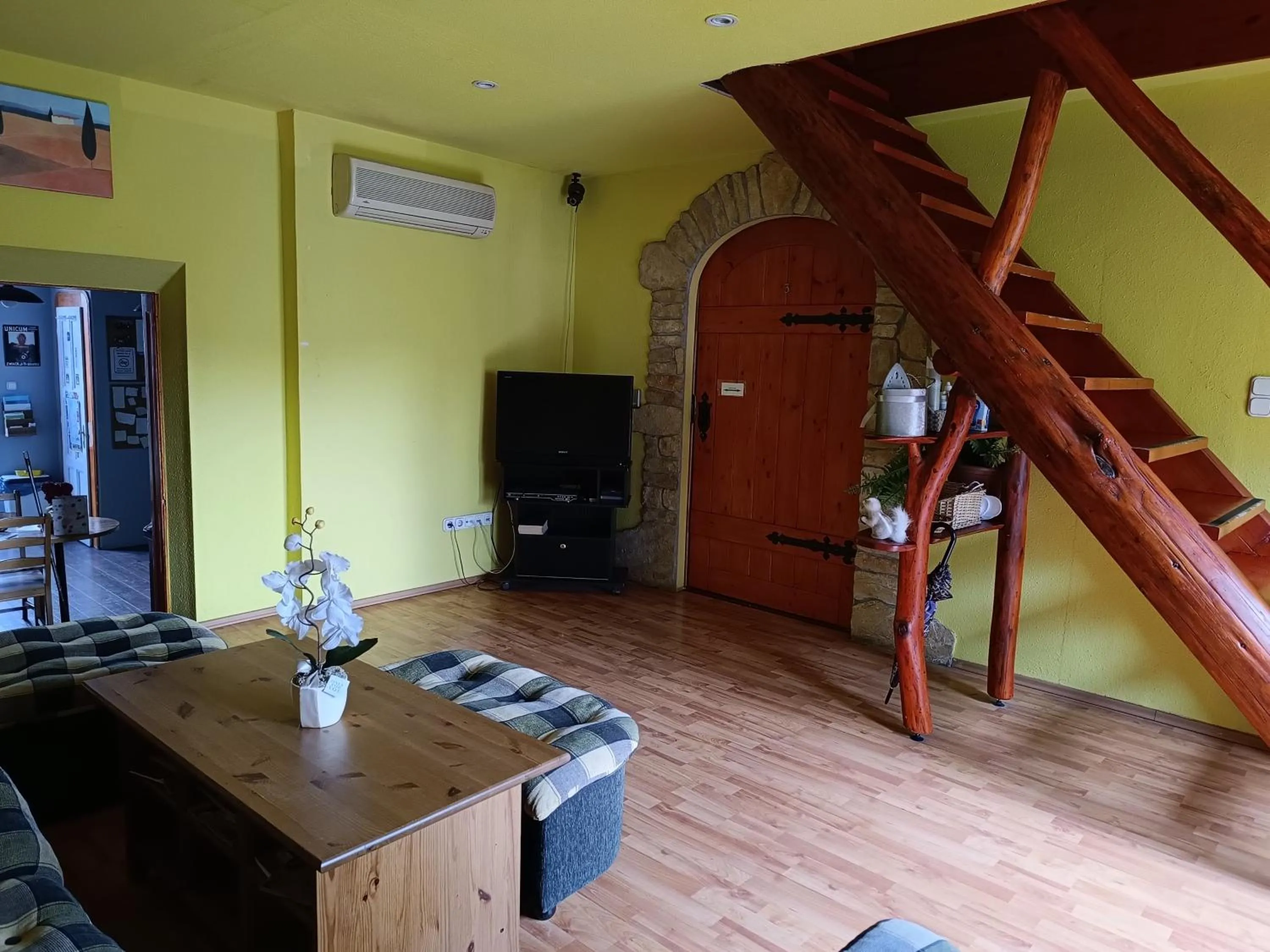 Lobby or reception in 7x24 Central Hostel