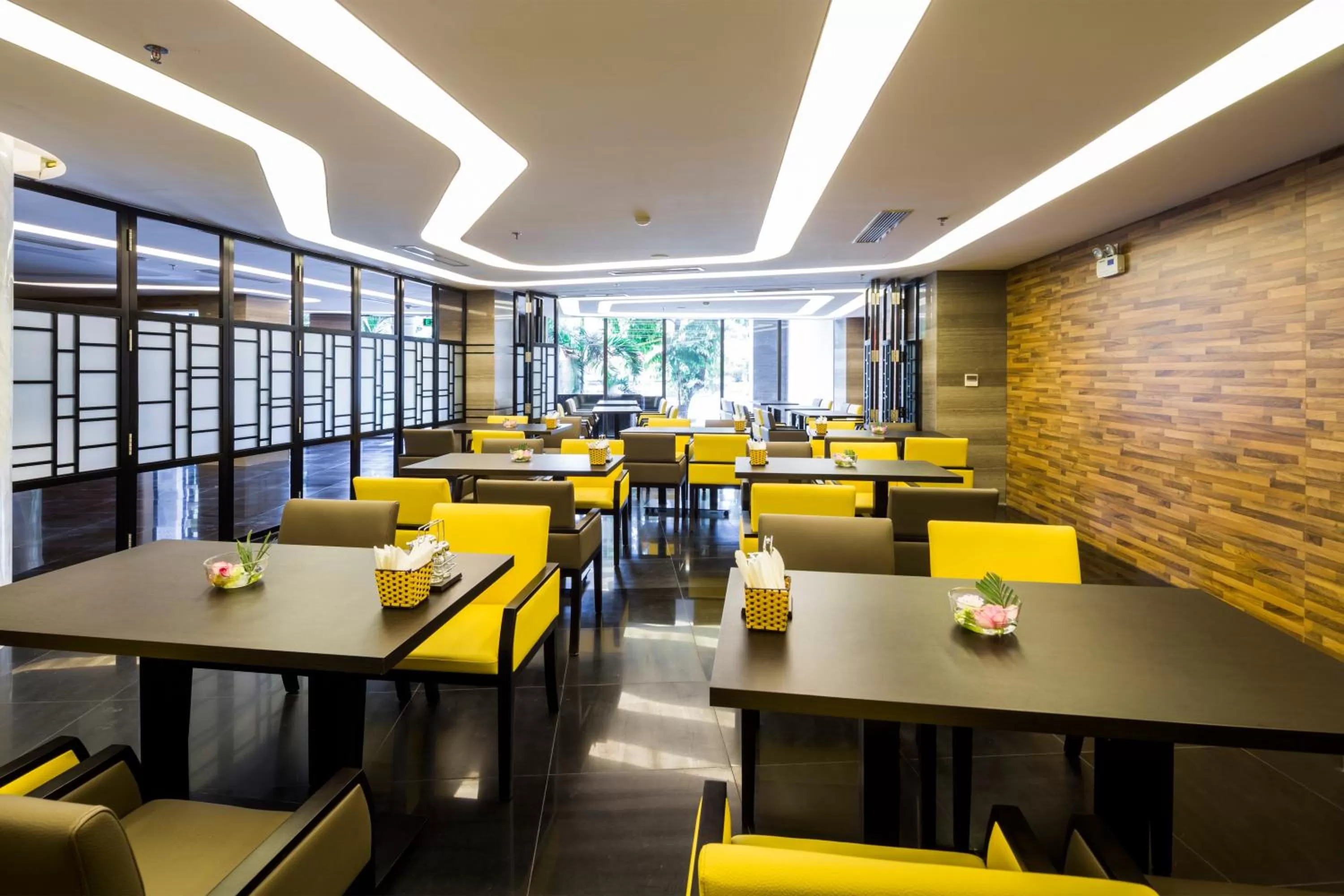Restaurant/places to eat in Kuretake Inn Kim Ma 132