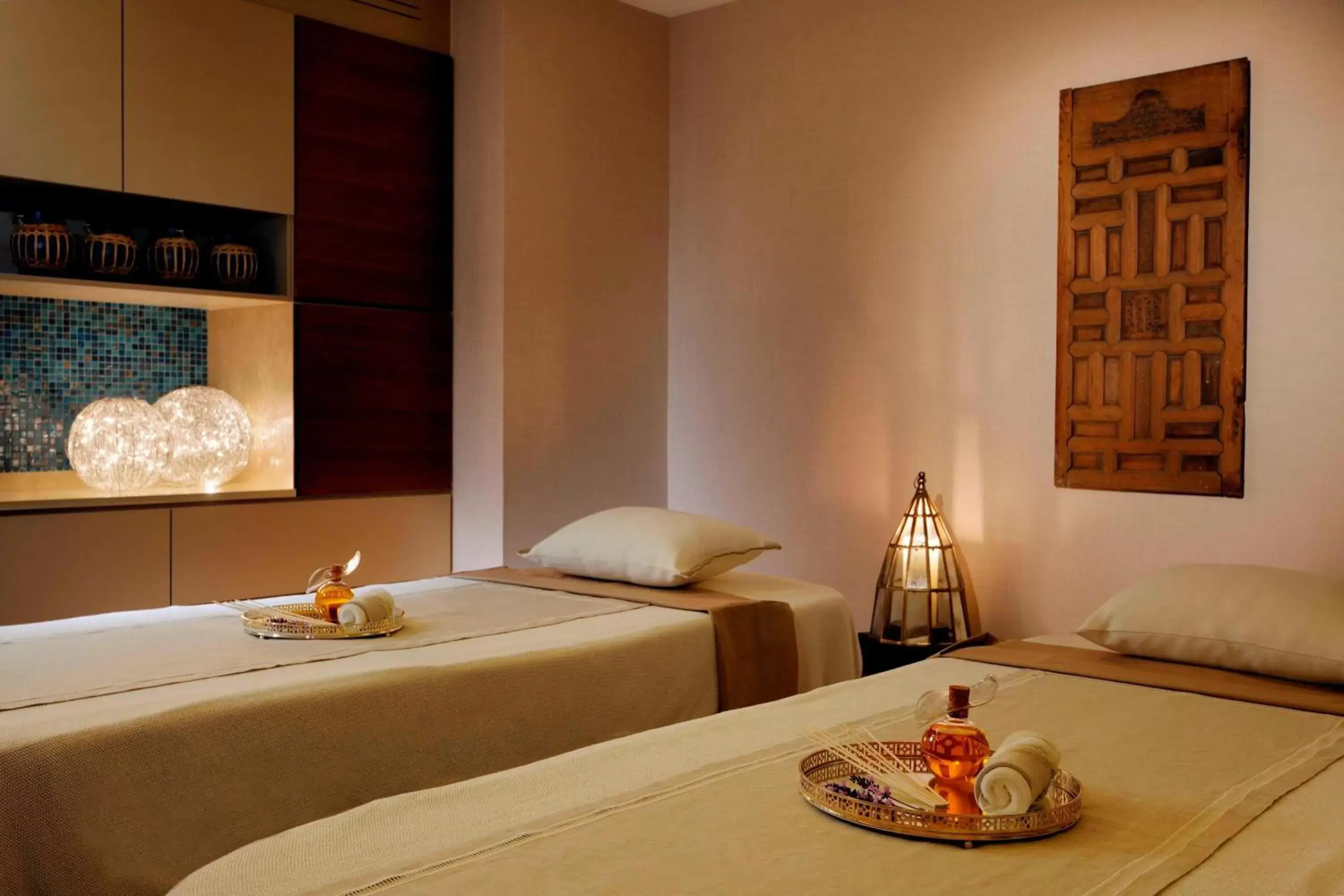 Spa and wellness centre/facilities, Bed in Istanbul Marriott Hotel Sisli
