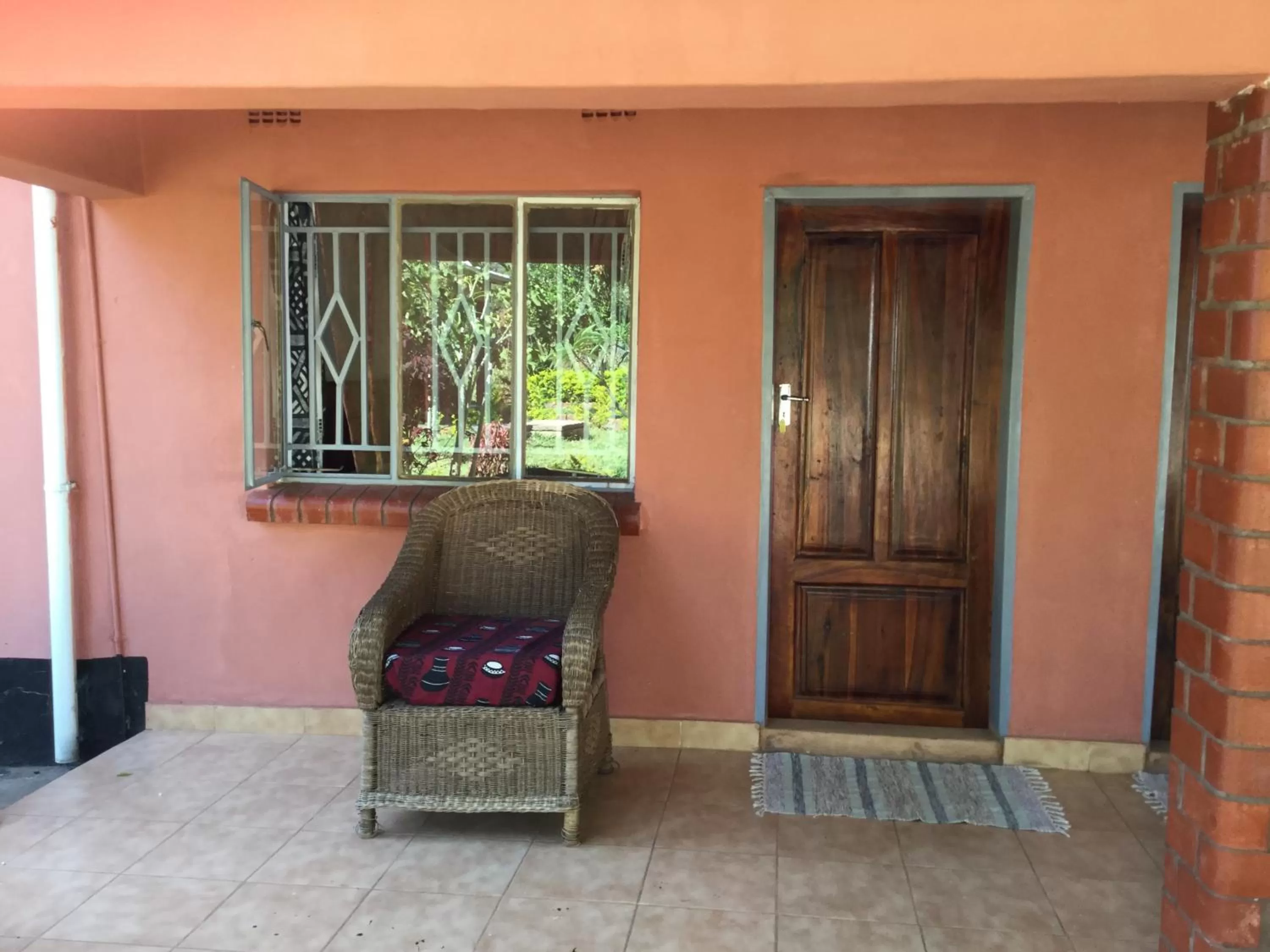 Seating area in Tabonina Bis