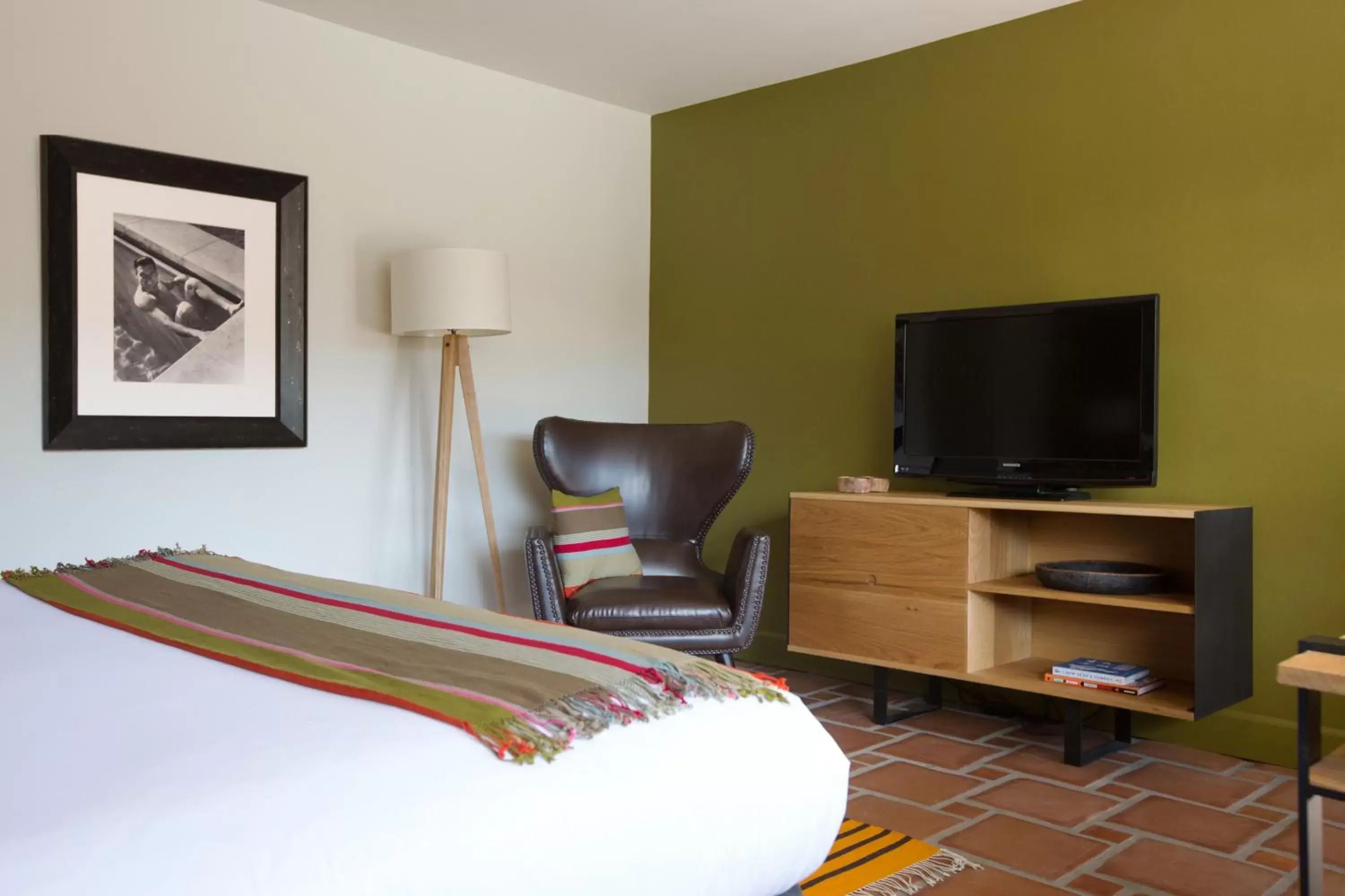 Bedroom, TV/Entertainment Center in Santiago Resort - Palm Springs Premier Gay Men’s Resort