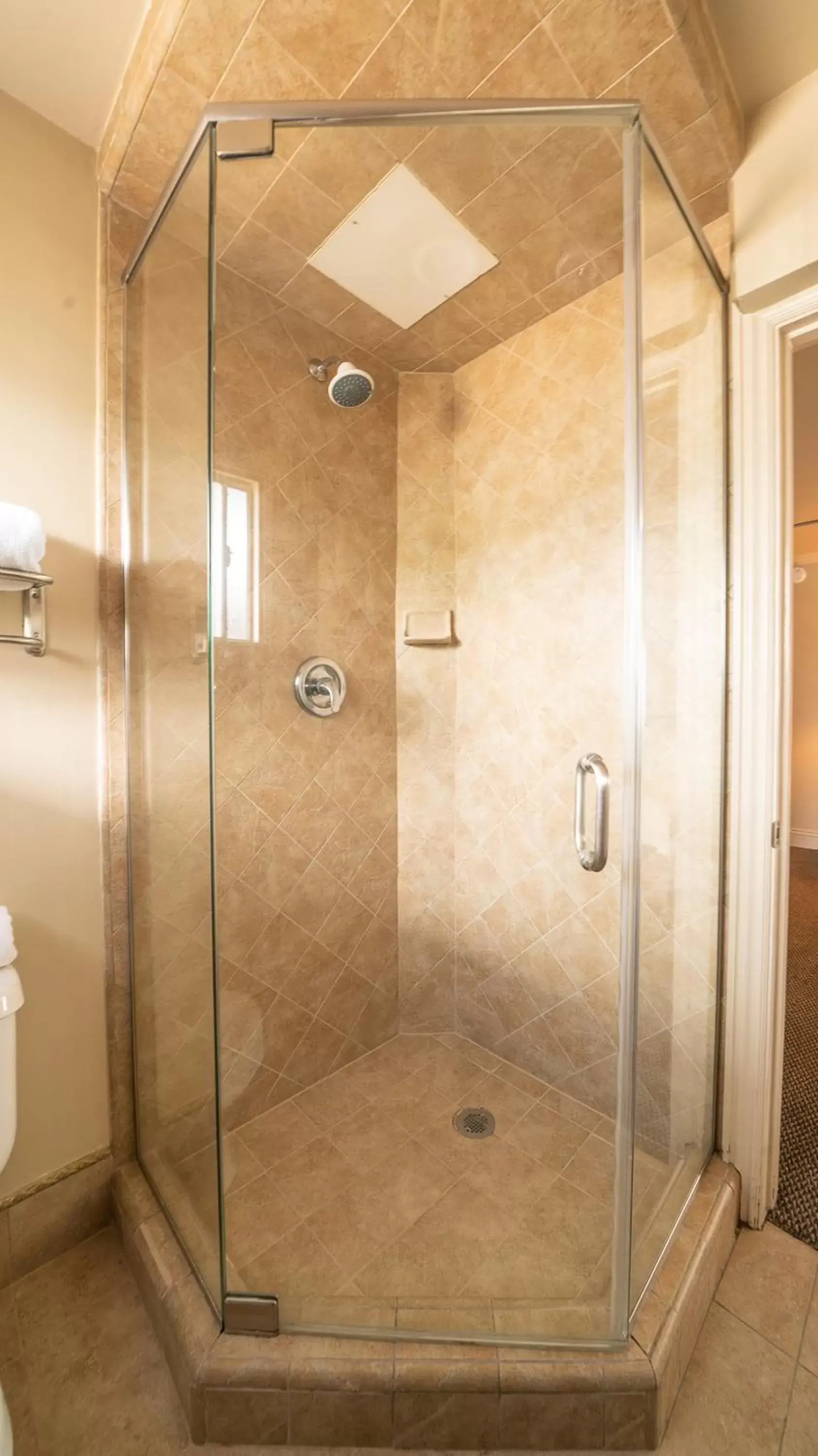 Shower, Bathroom in Laguna Riviera