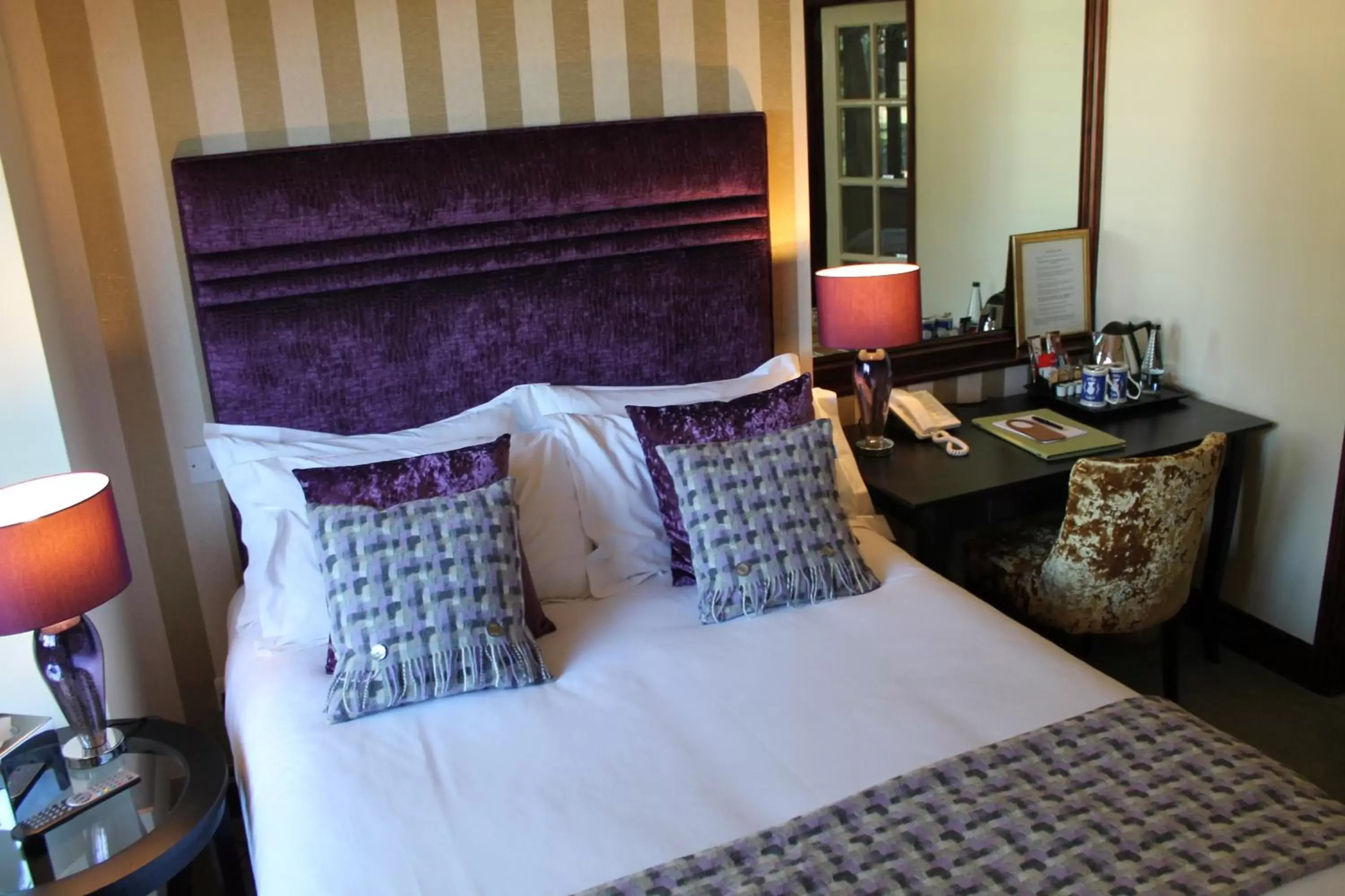 Bed in The Stanwick Hotel