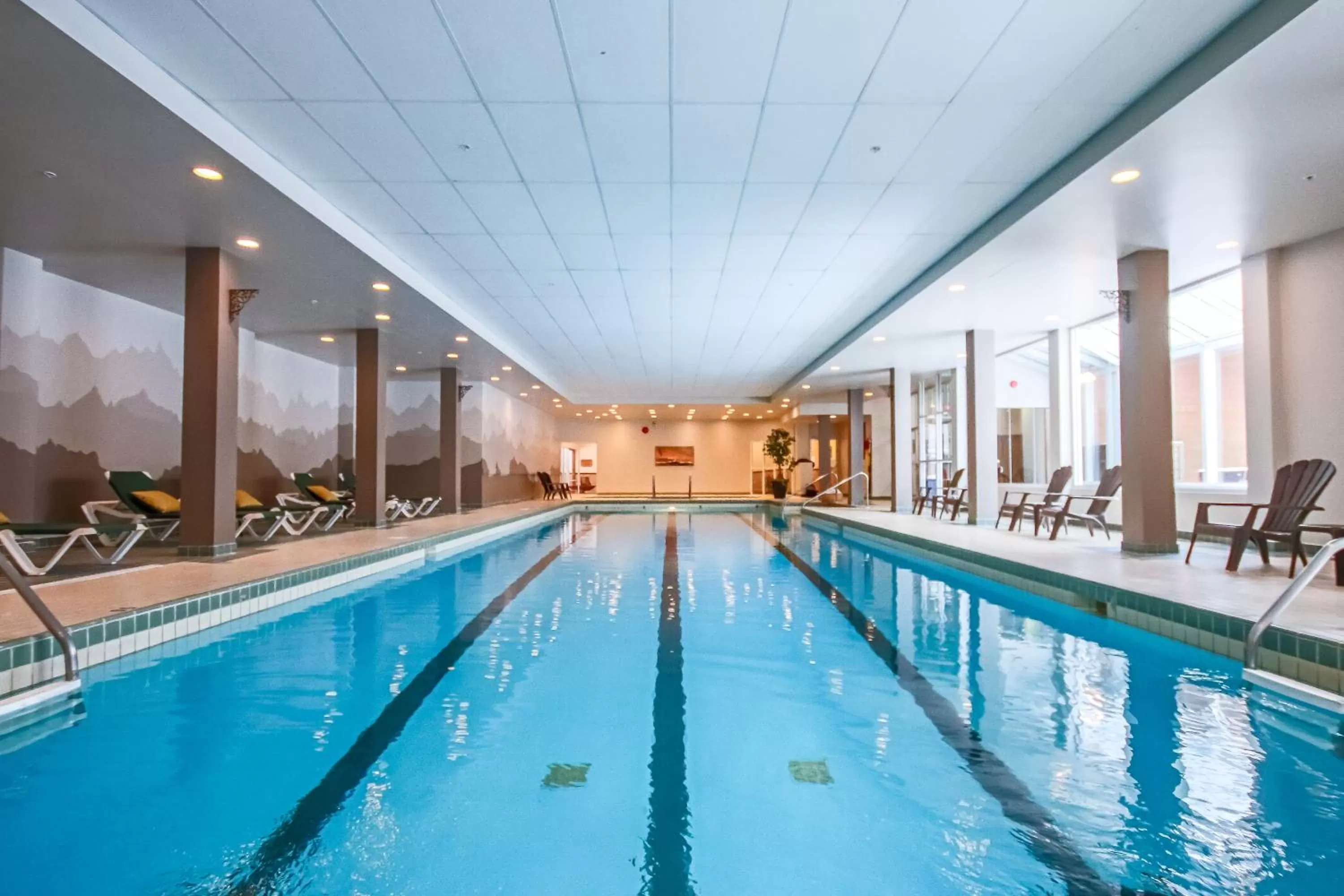 Swimming pool in Le Grand Lodge Mont Tremblant