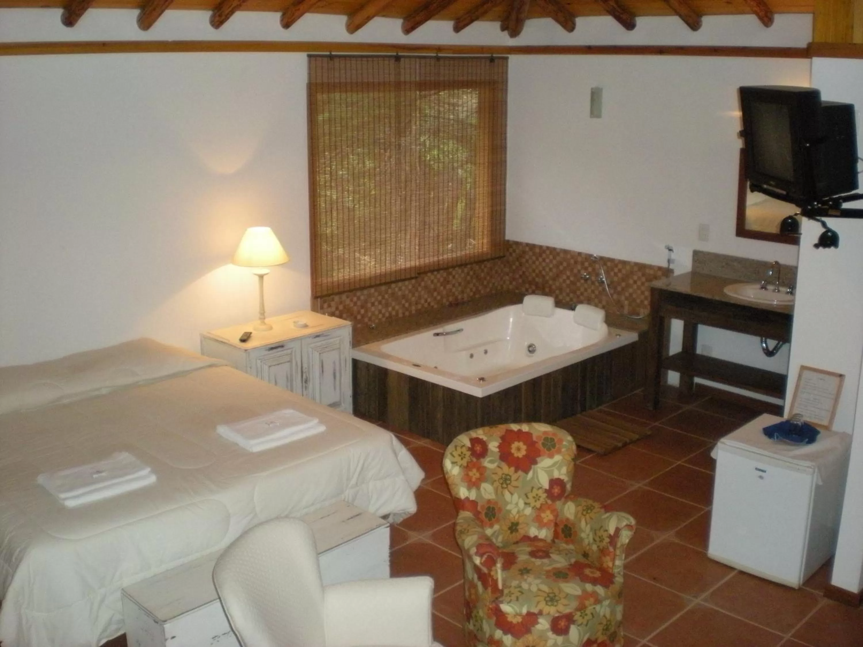 Photo of the whole room, Bed in Pousada Mariza