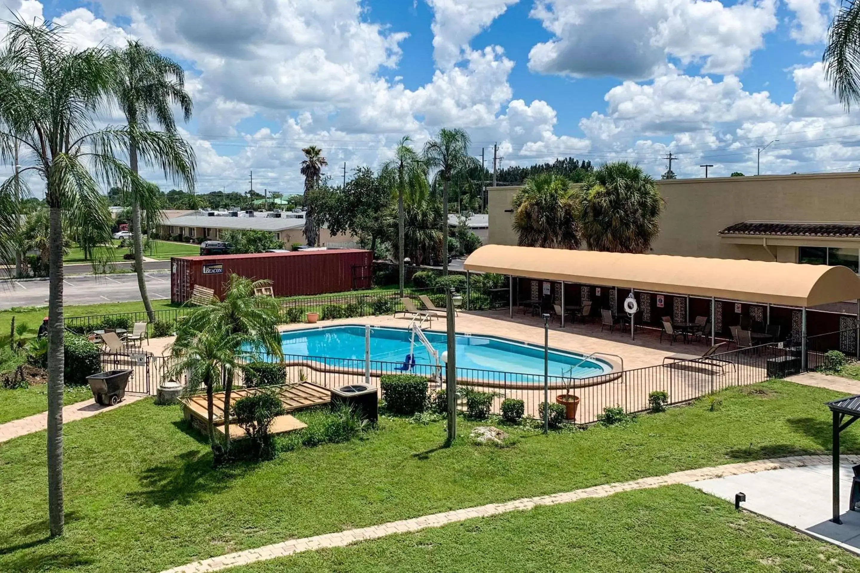 On site, Swimming Pool in Rodeway Inn Sun City Center