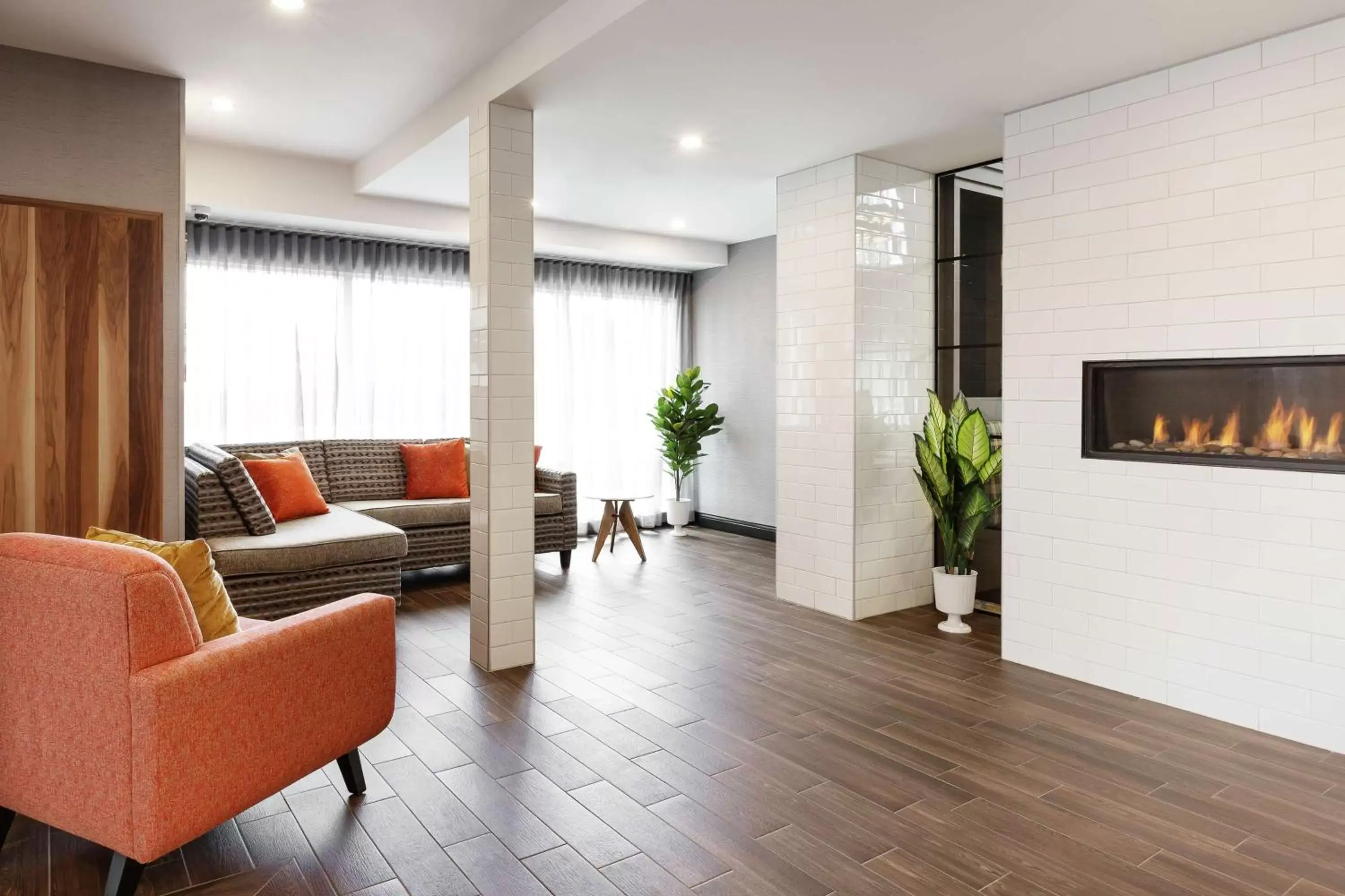 Lobby or reception in Hampton Inn & Suites by Hilton Québec - Beauport Lobby or reception in Hampton Inn & Suites by Hilton Québec - Beauport