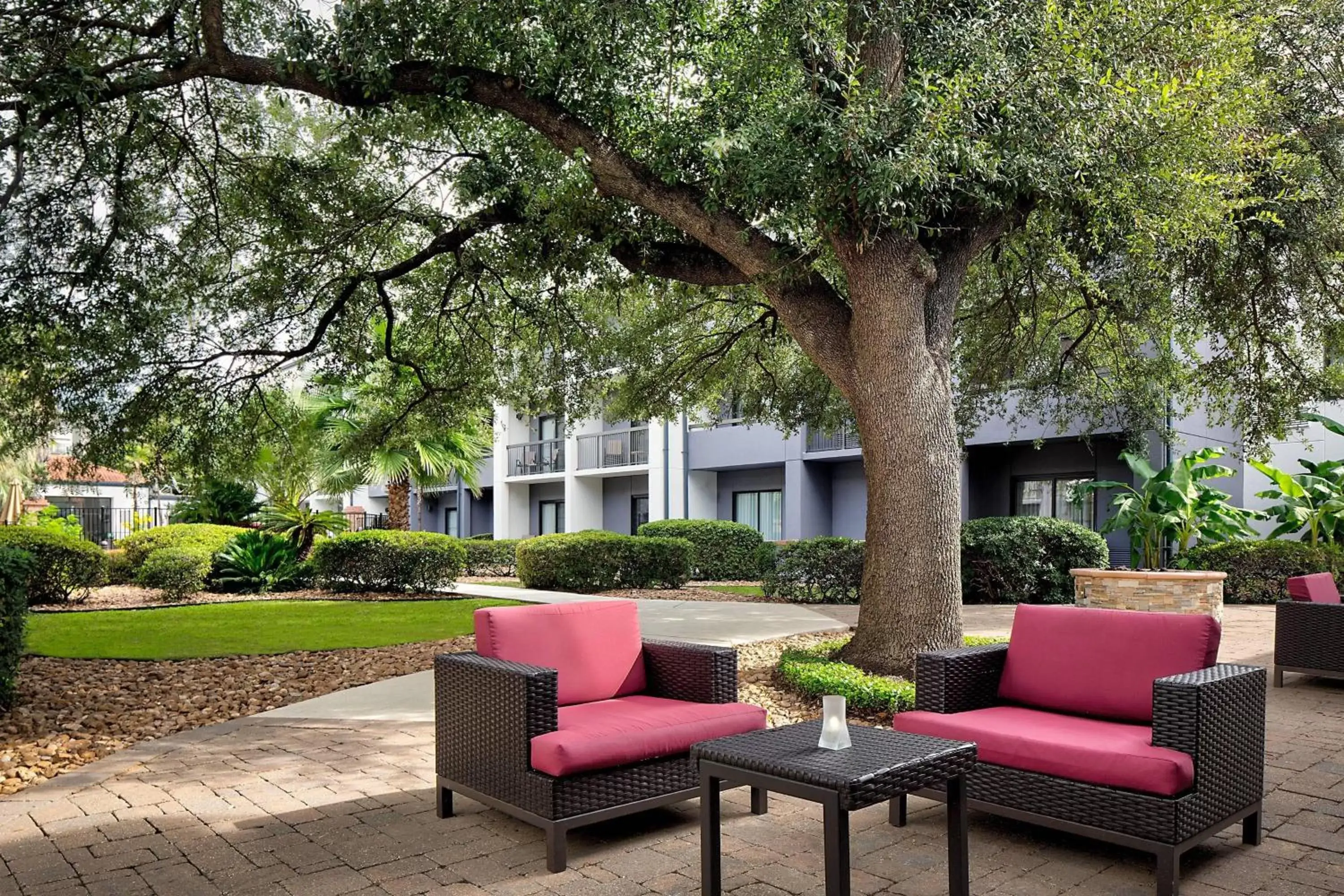 Property Building in Courtyard by Marriott San Antonio Downtown