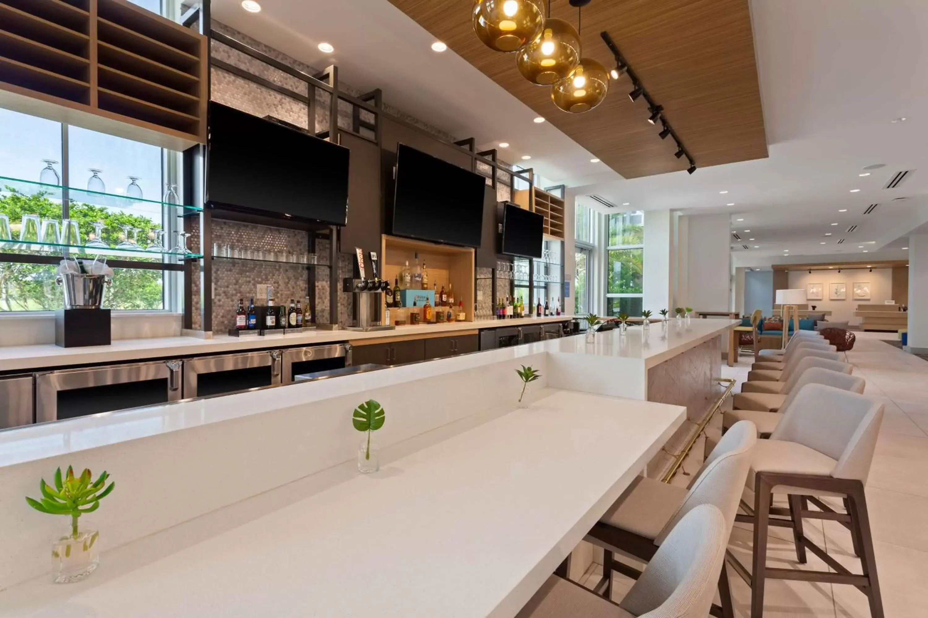 Lounge or bar, Restaurant/Places to Eat in Hilton Garden Inn Homestead, Fl