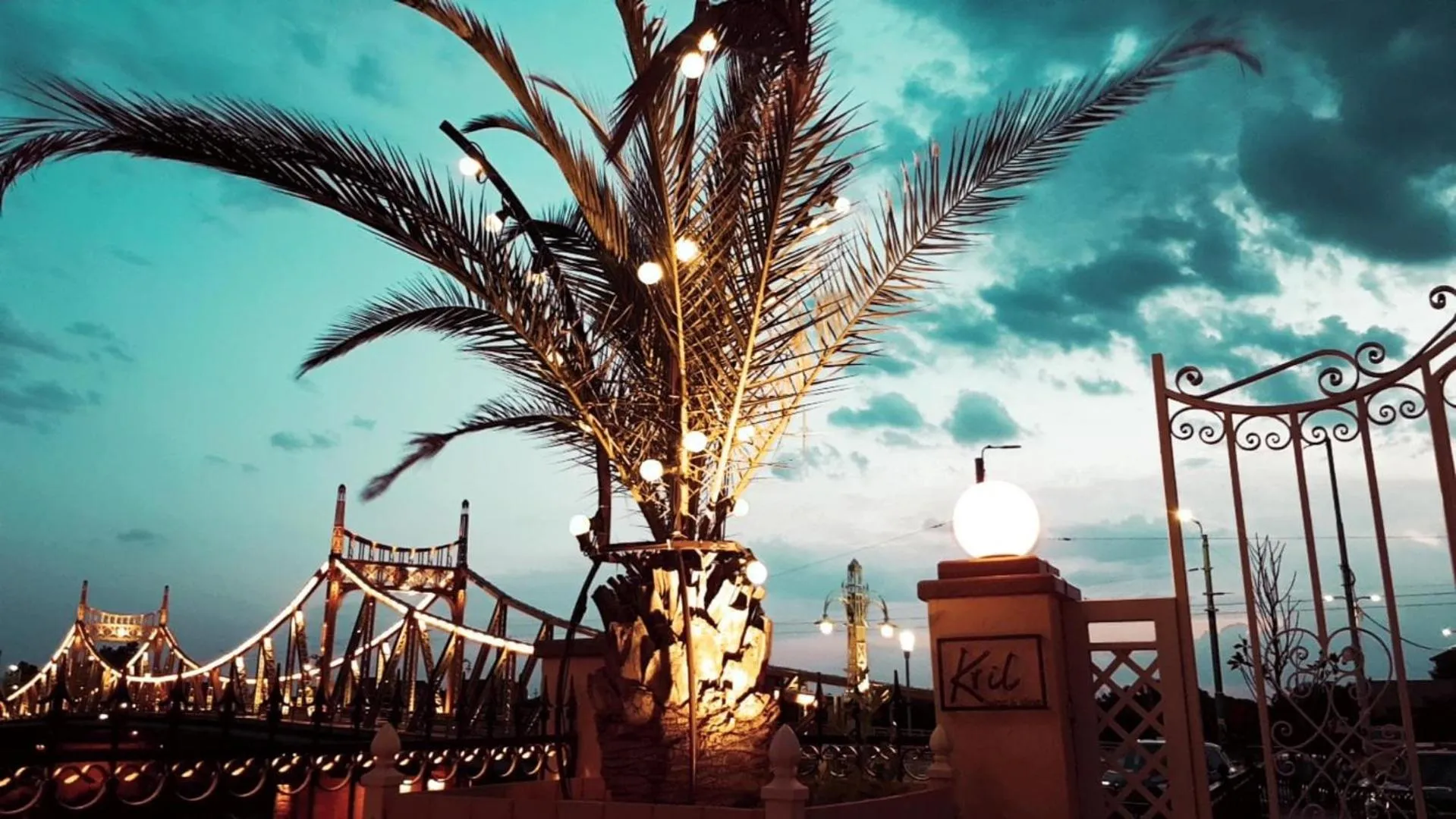 Sunset in Hotel Coandi