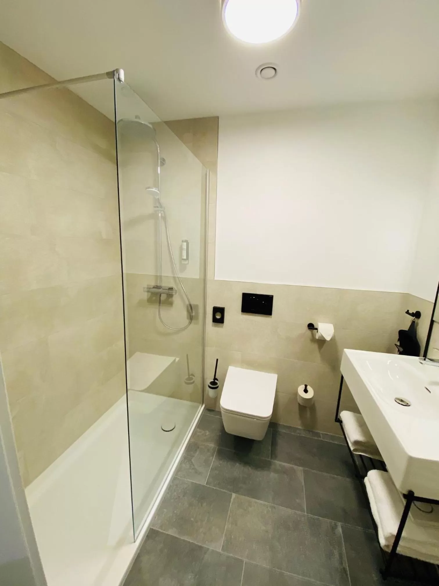 Shower in mk hotel passau