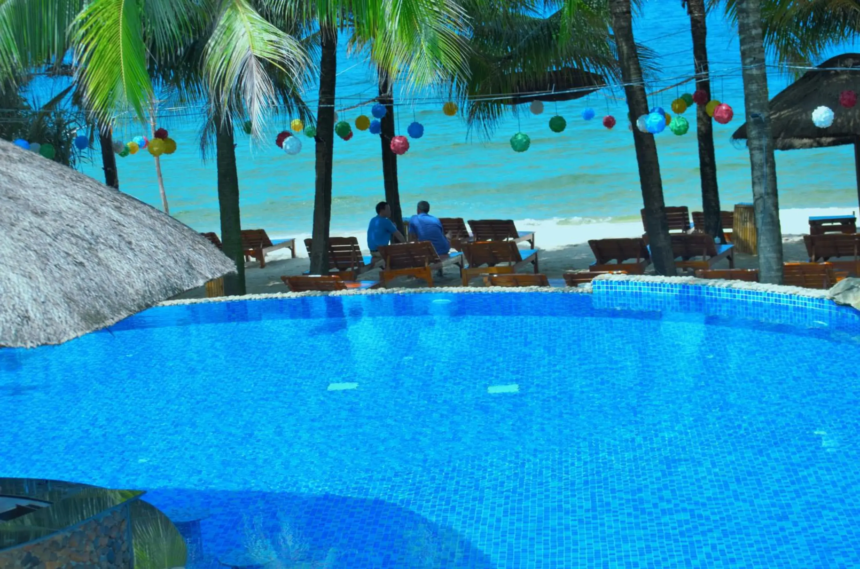 Swimming Pool in Coral Bay Resort