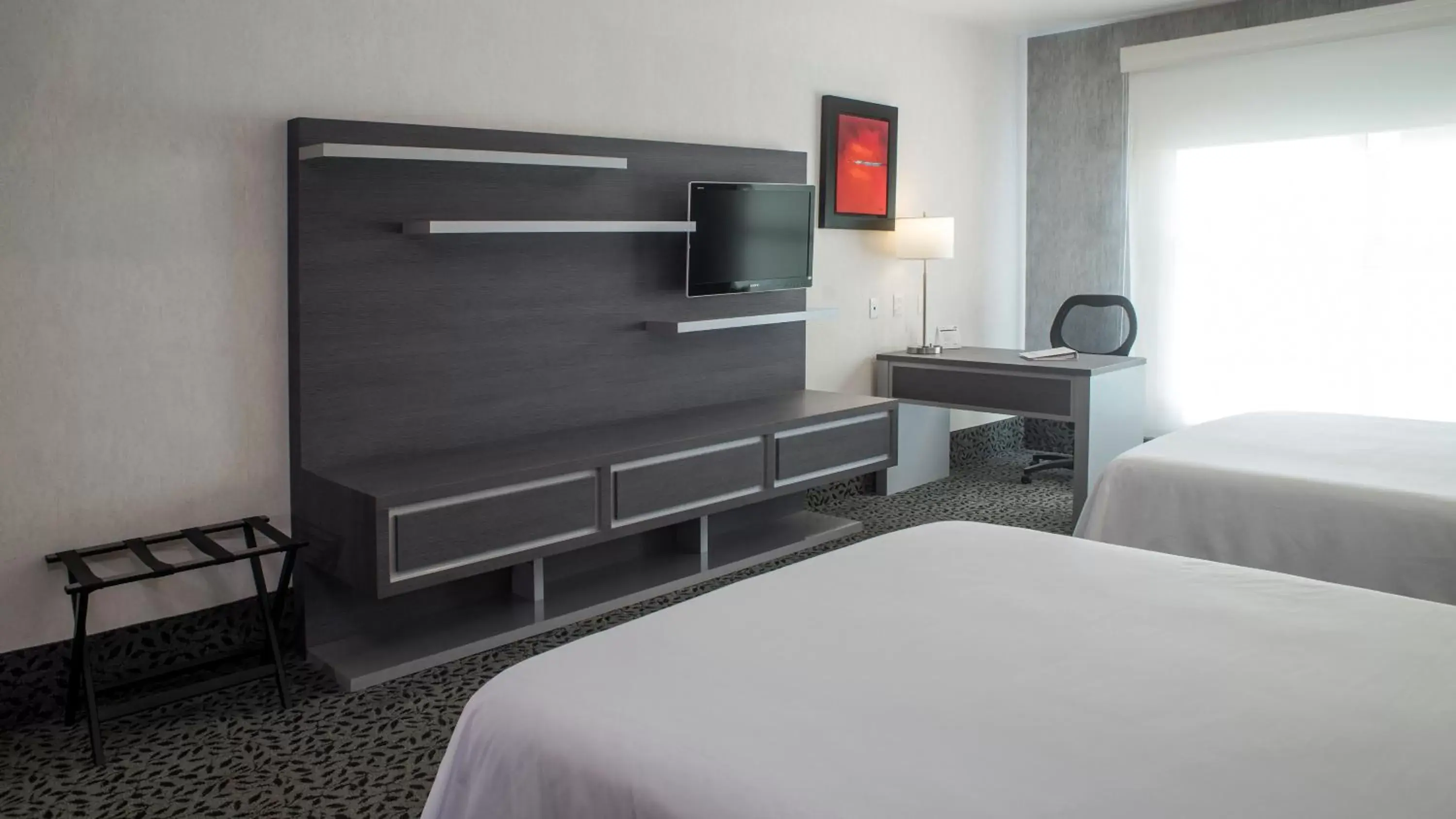 Photo of the whole room, Bed in Holiday Inn Express & Suites Queretaro, an IHG Hotel