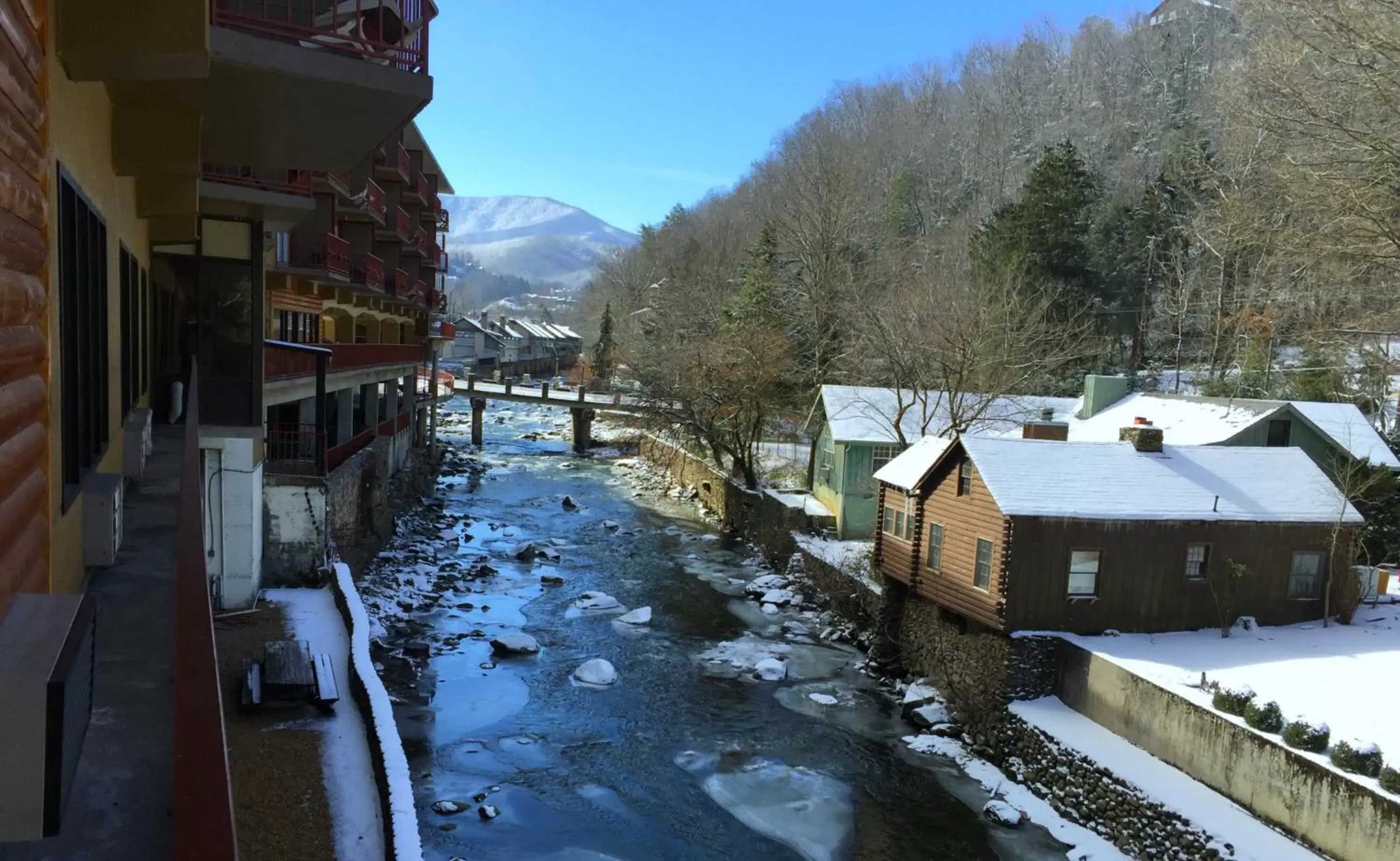 Facade/entrance in Baymont by Wyndham Gatlinburg On The River Facade/entrance in Baymont by Wyndham Gatlinburg On The River