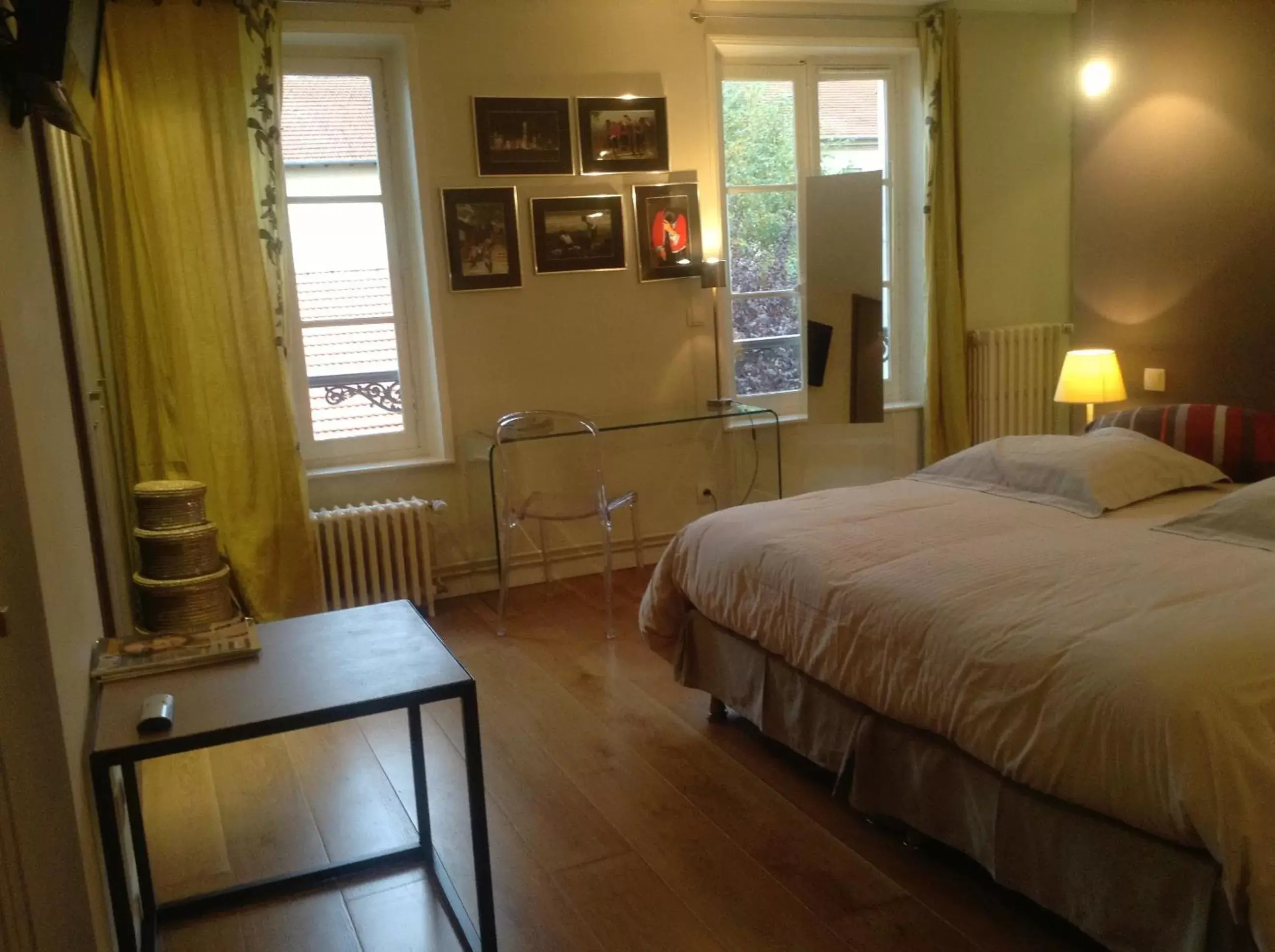 Photo of the whole room, Bed in Maison d'Hôte de Myon