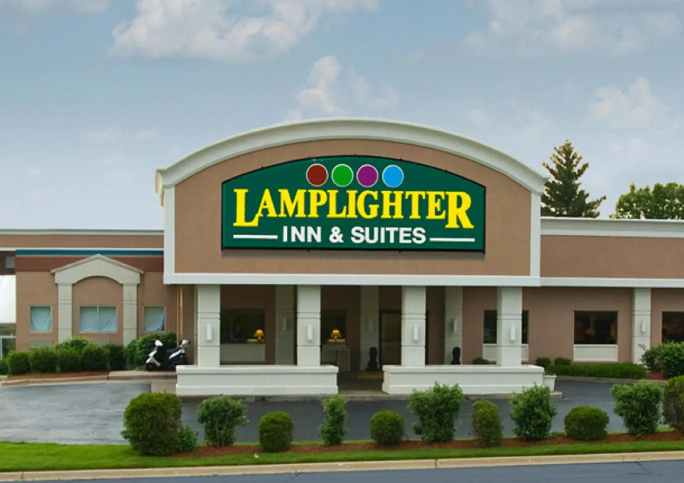 Facade/entrance, Property Building in Lamplighter Inn and Suites - North