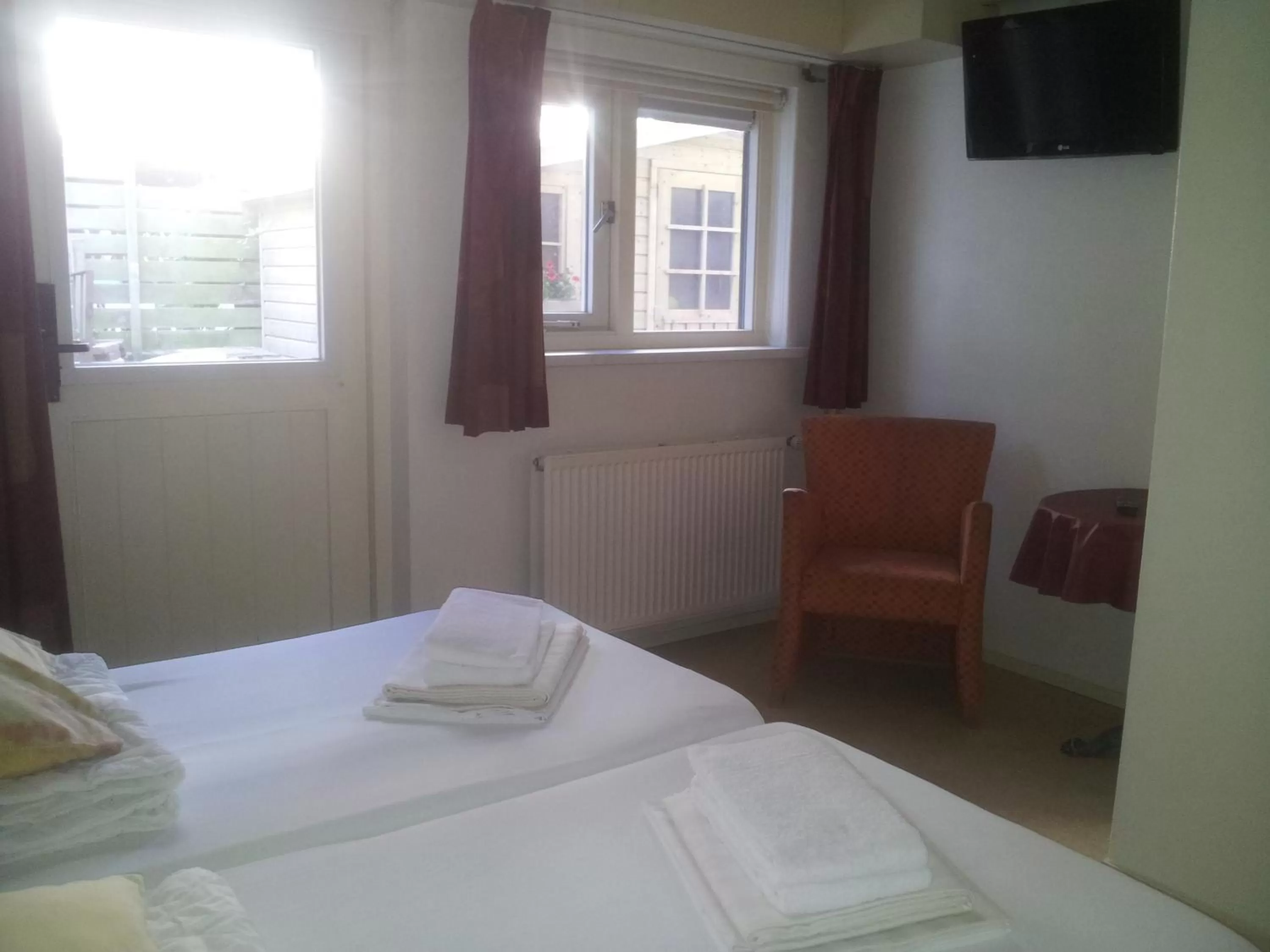 Bedroom, Bed in Hotel Rasch