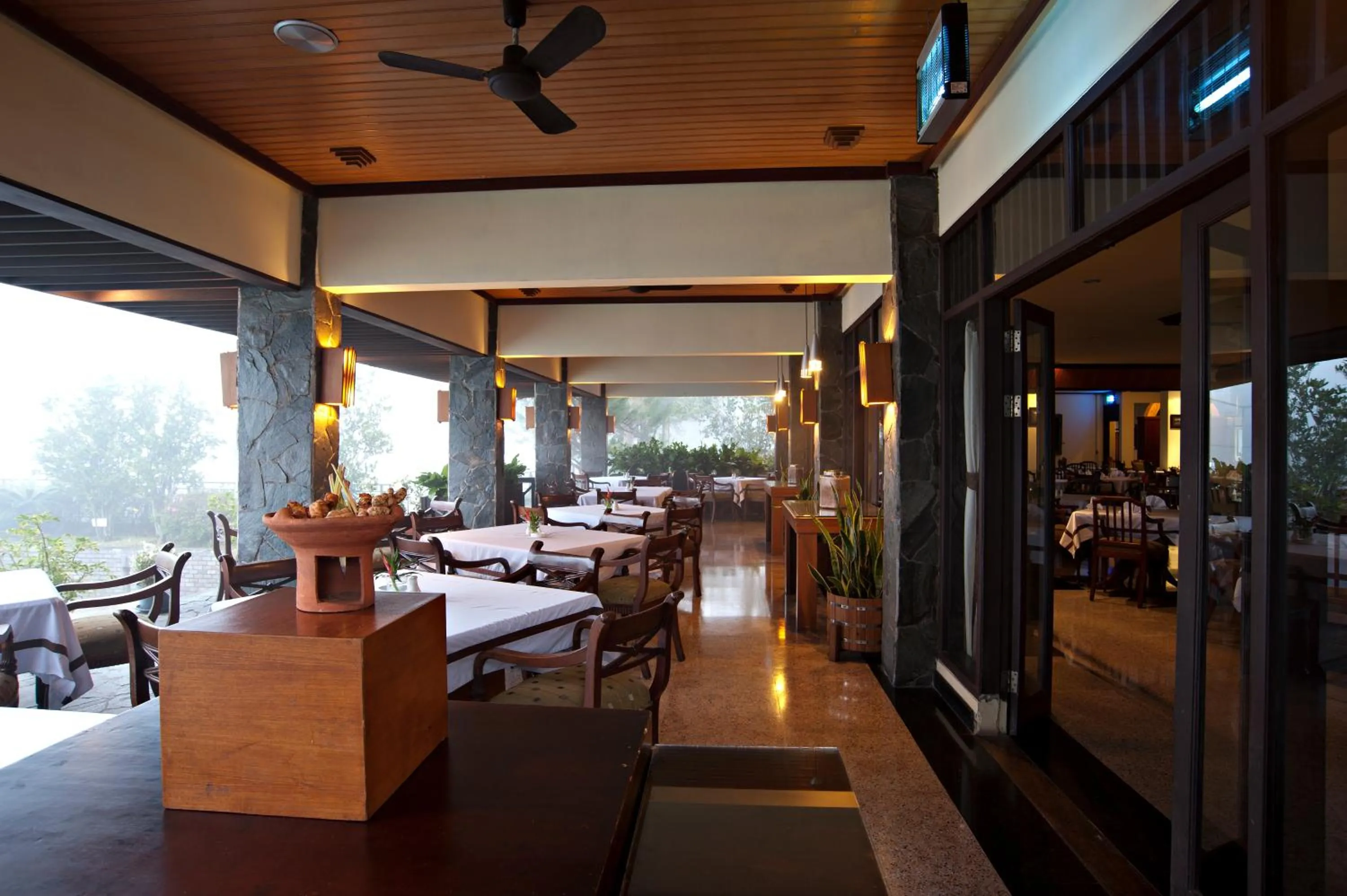 Restaurant/places to eat in Puteri Gunung Hotel