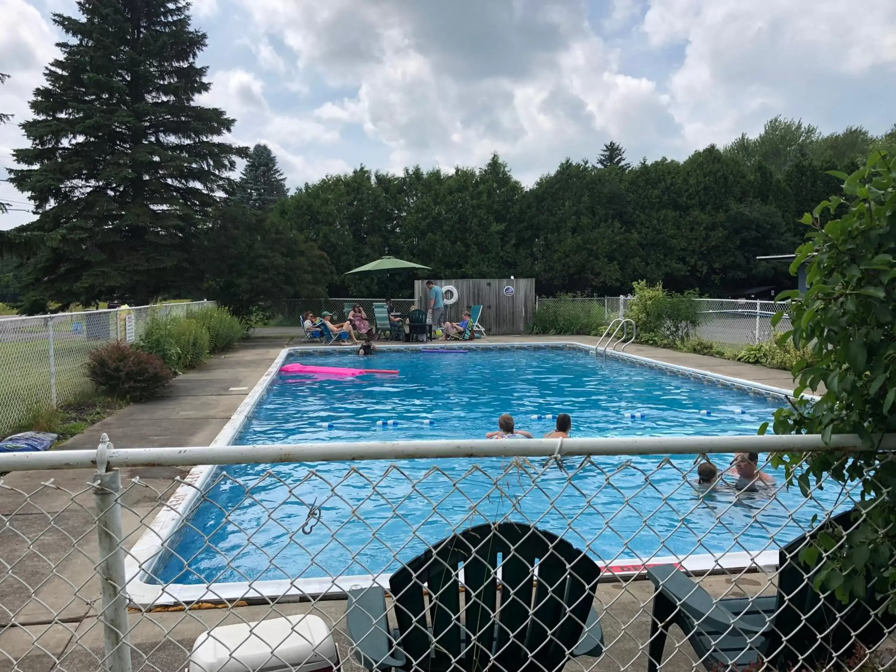 Swimming Pool in Skaneateles Inn on 20