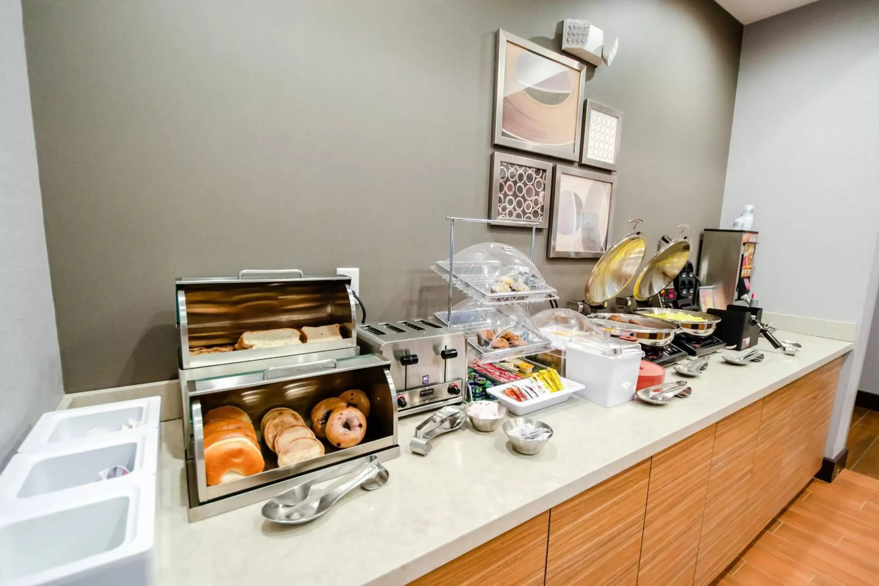 Breakfast, Food in TownePlace Suites by Marriott Temple