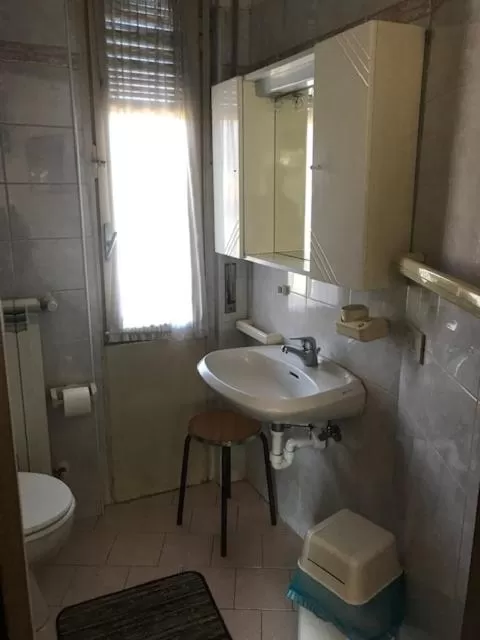 Bathroom in Hotel Carillon