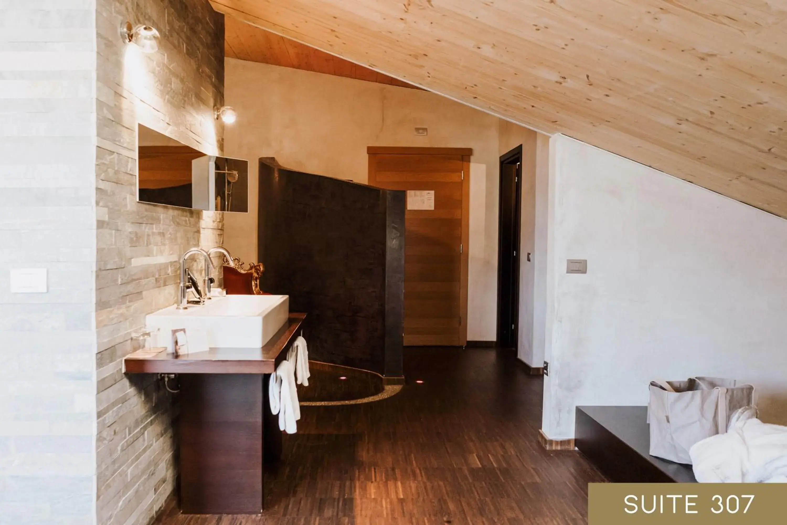 Bathroom in Hotel Lac Salin Spa & Mountain Resort