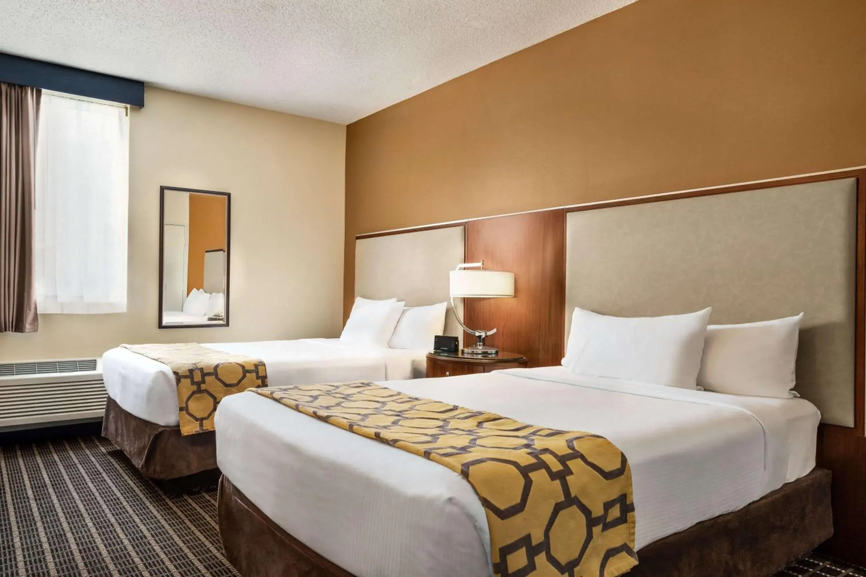 Photo of the whole room, Bed in Baymont by Wyndham Florida City