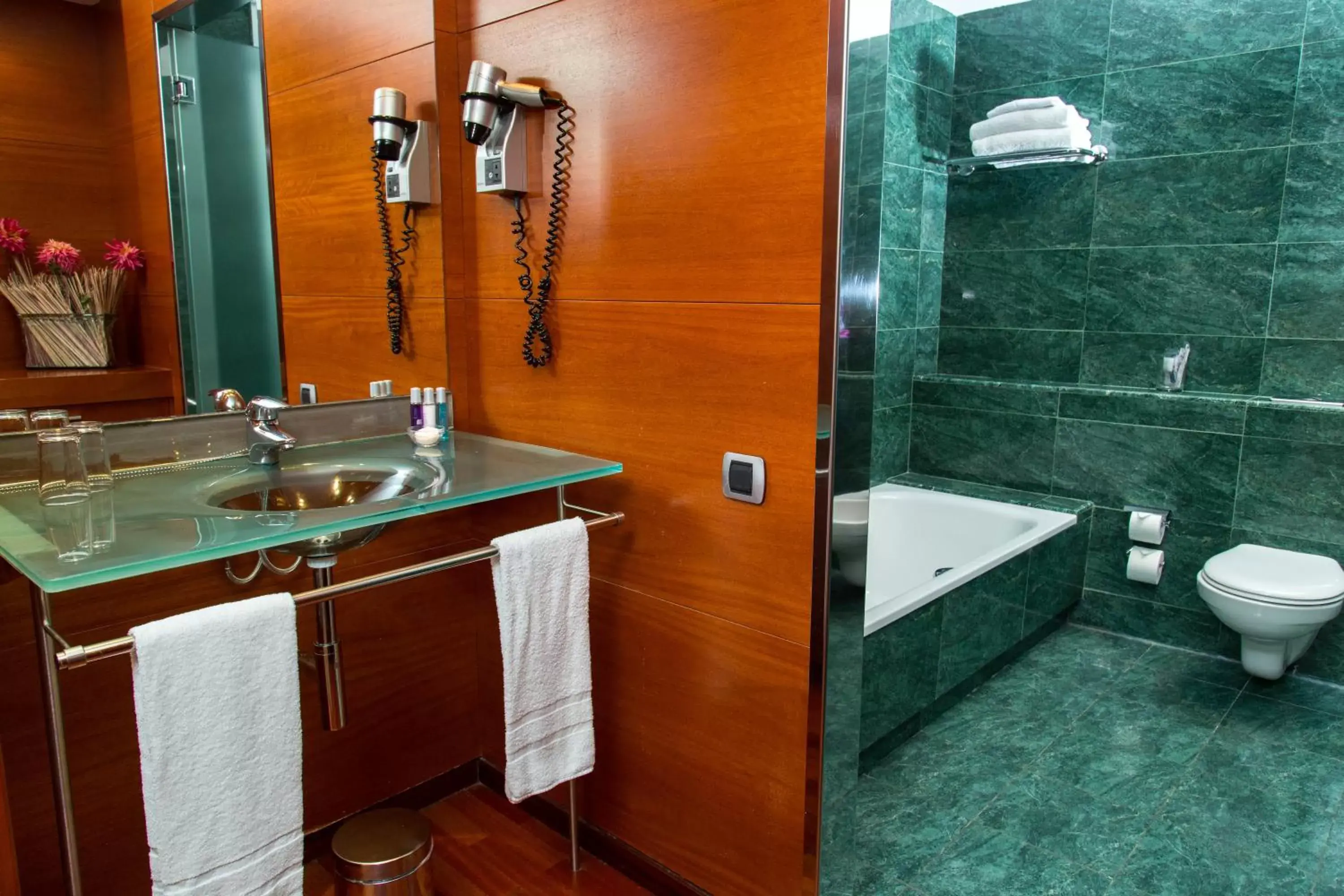 Bathroom in Acevi Villarroel