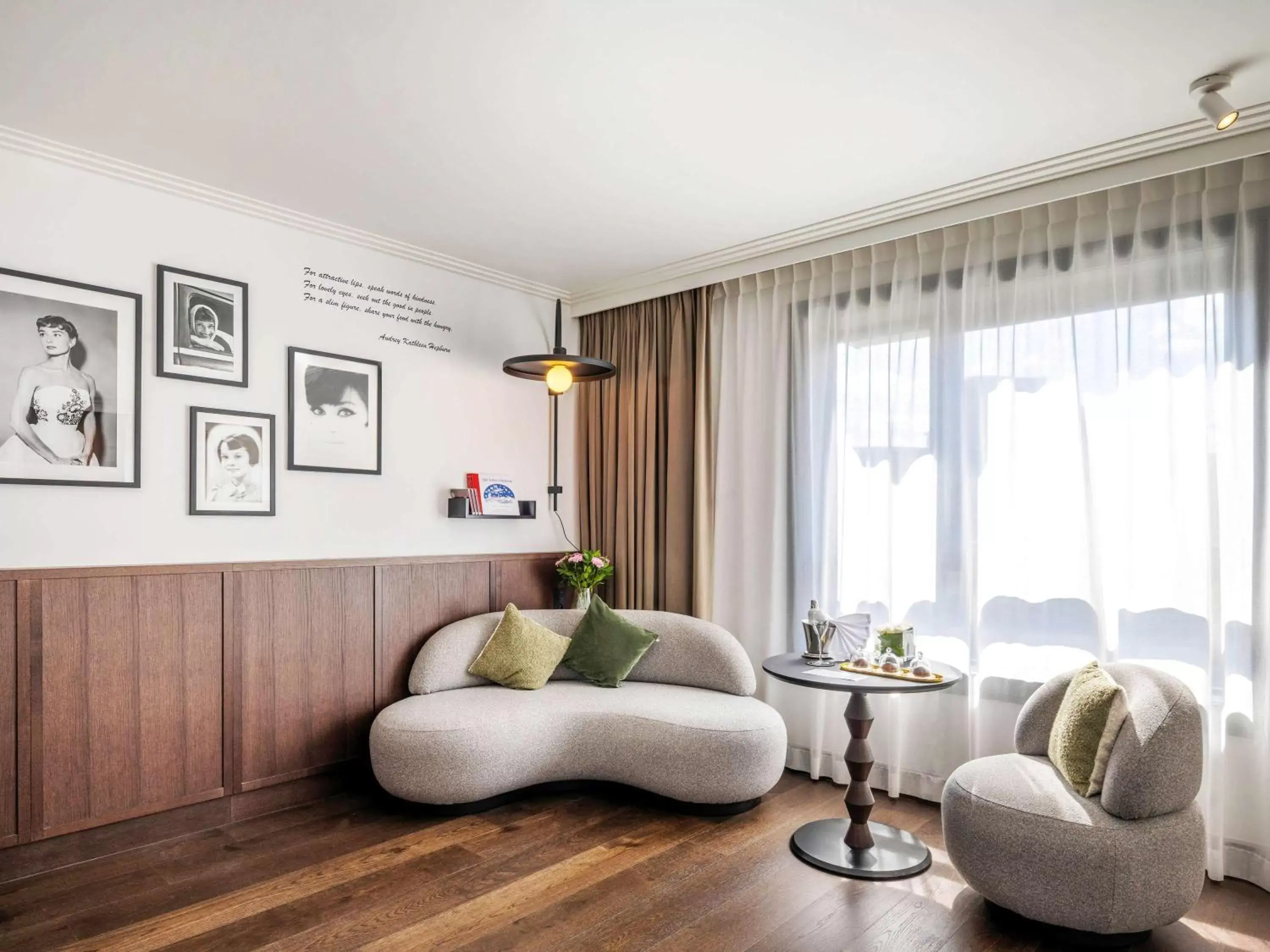 Dining area, Seating Area in Le Louise Hotel Brussels - MGallery