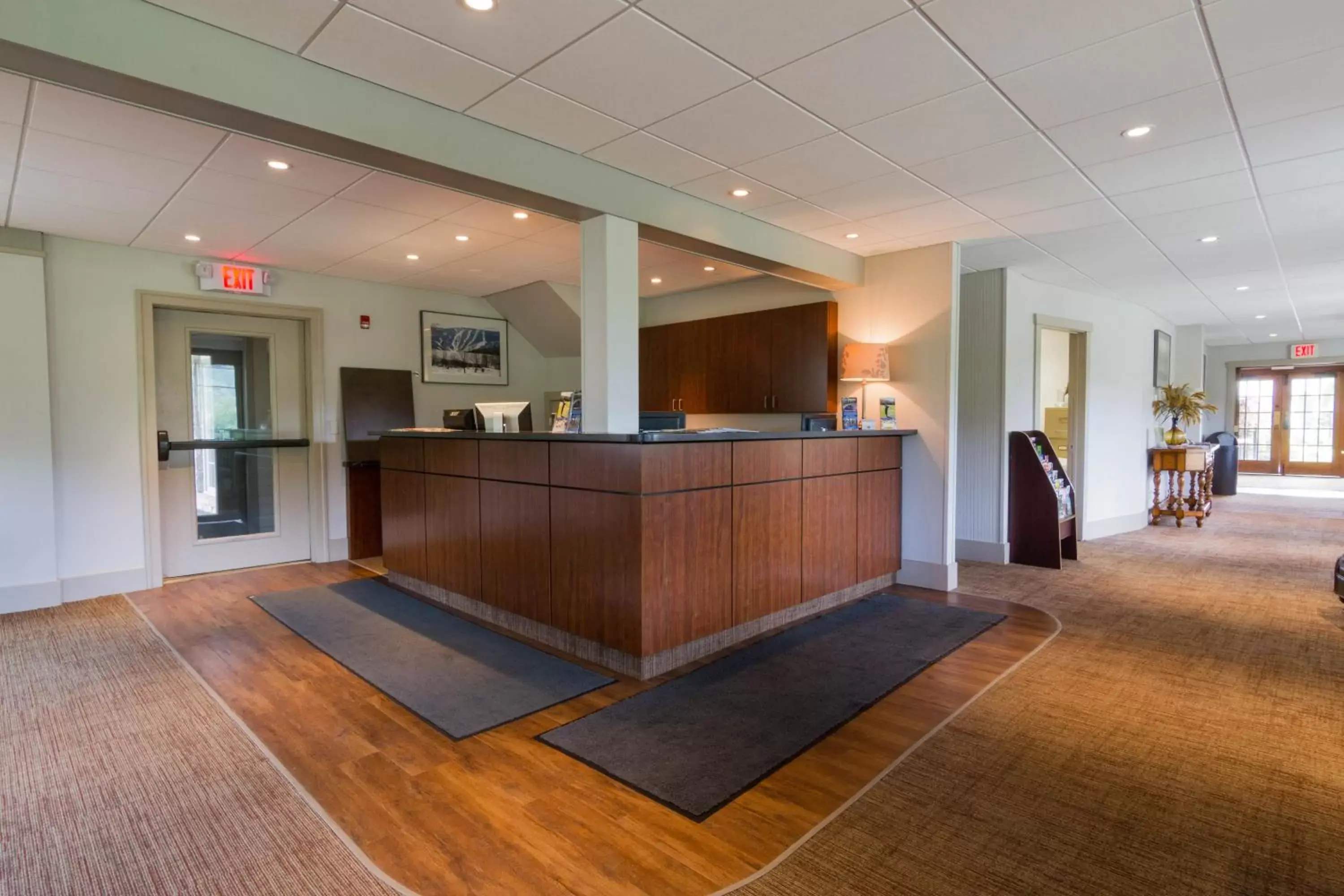 Lobby/Reception in Winwood Inn & Condominiums