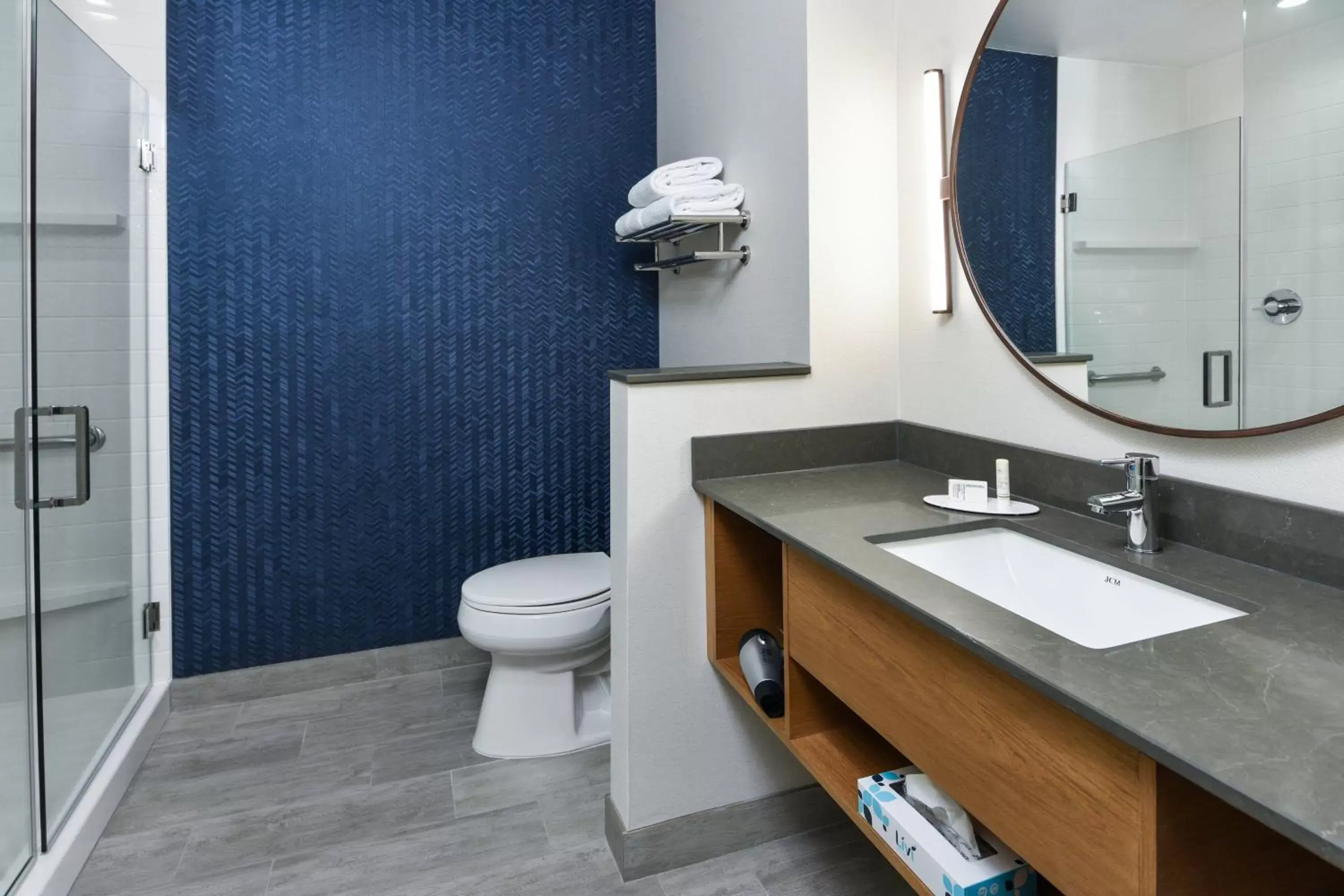 Bathroom in Fairfield Inn & Suites by Marriott Moorpark Ventura County