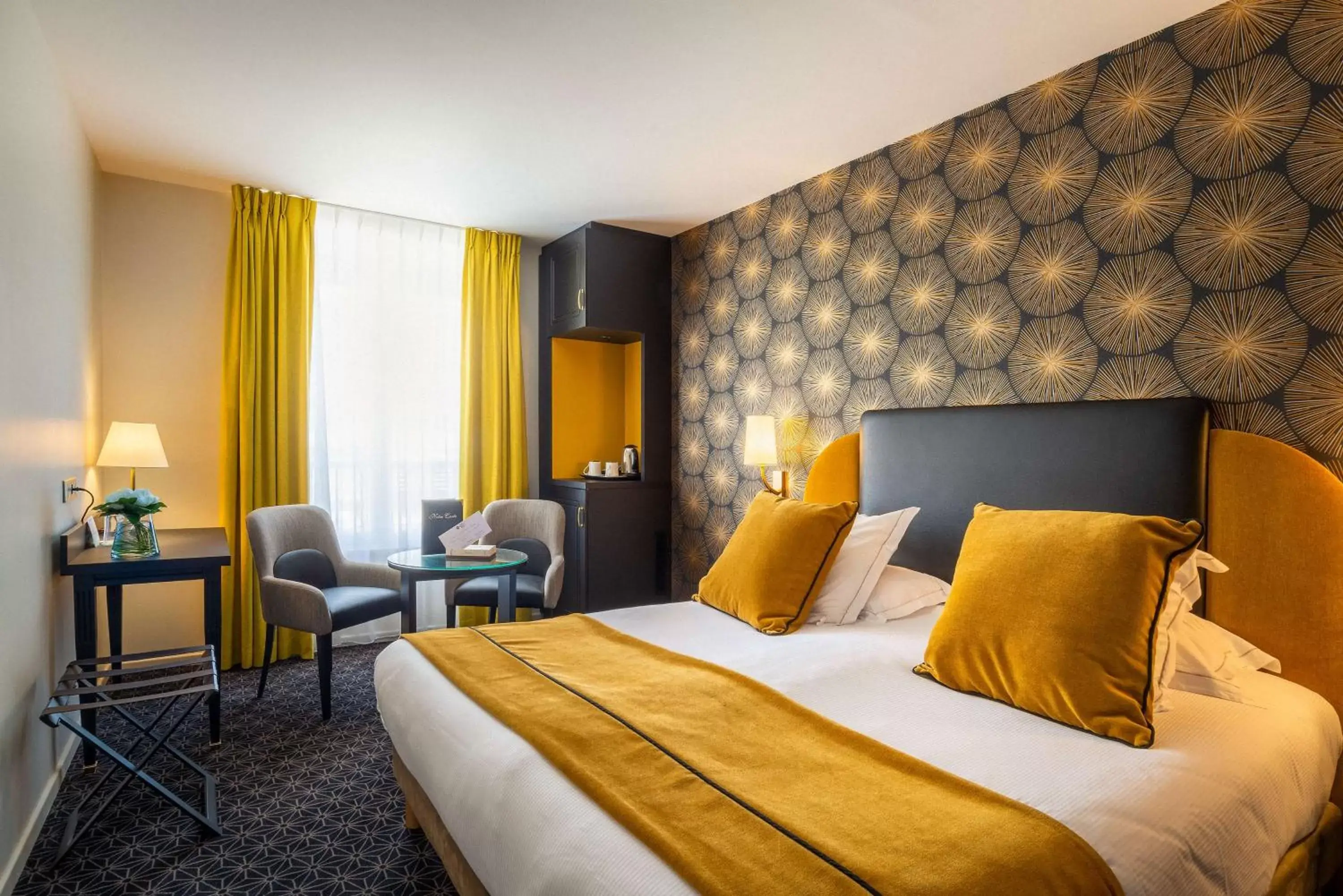 Bedroom, Bed in Best Western Plus Le Moderne