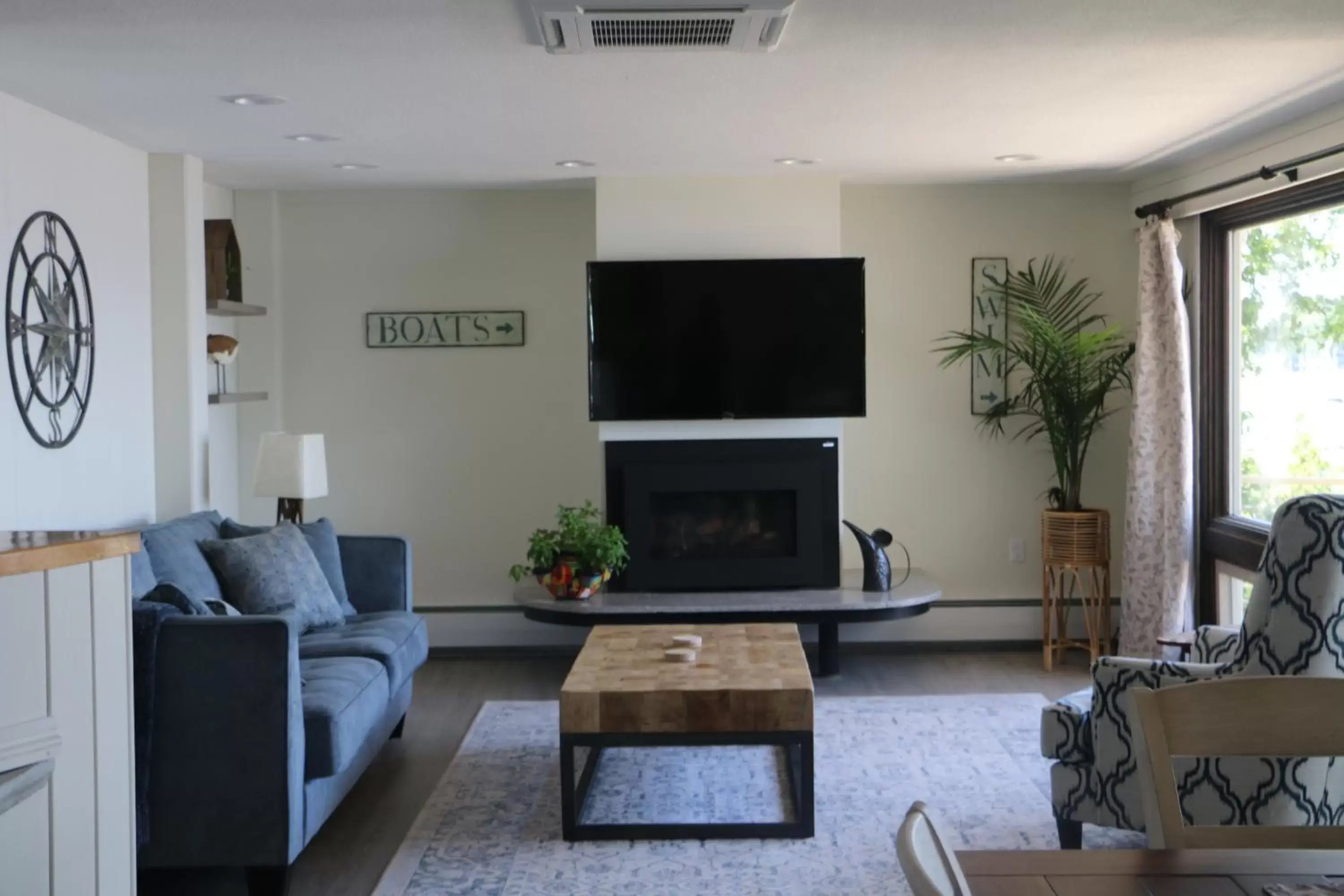 Living room, Seating Area in Lakeshore Vermont