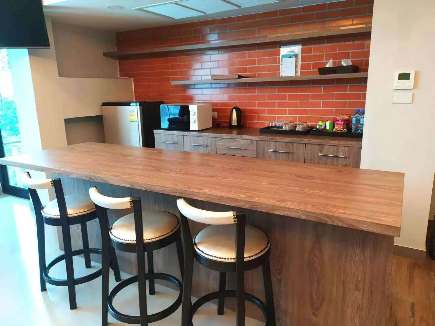 Lounge or bar in V20 Boutique Jacuzzi Hotel Lounge or bar in V20 Boutique Jacuzzi Hotel