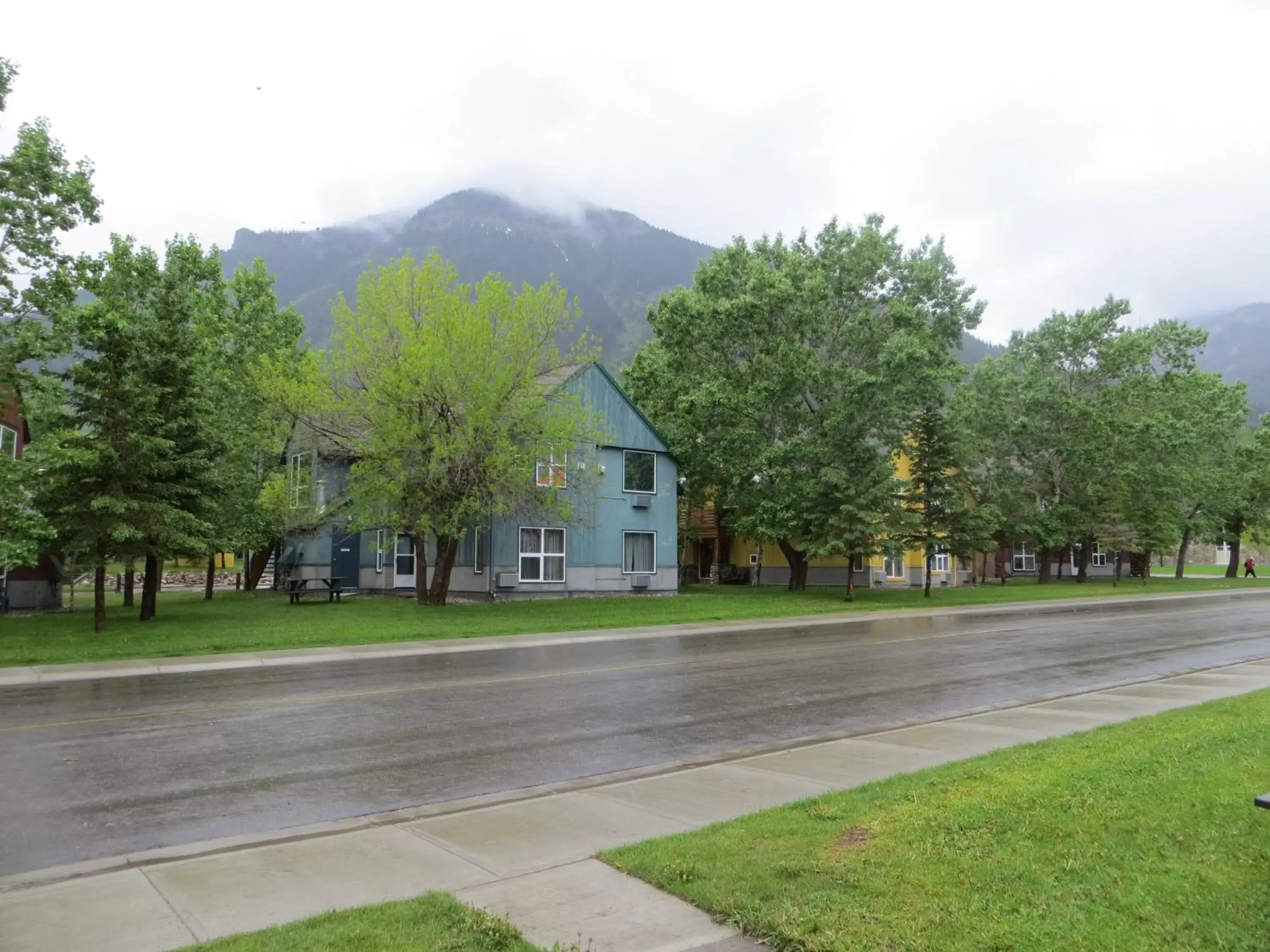 Day, Property Building in Waterton Lakes Lodge Resort