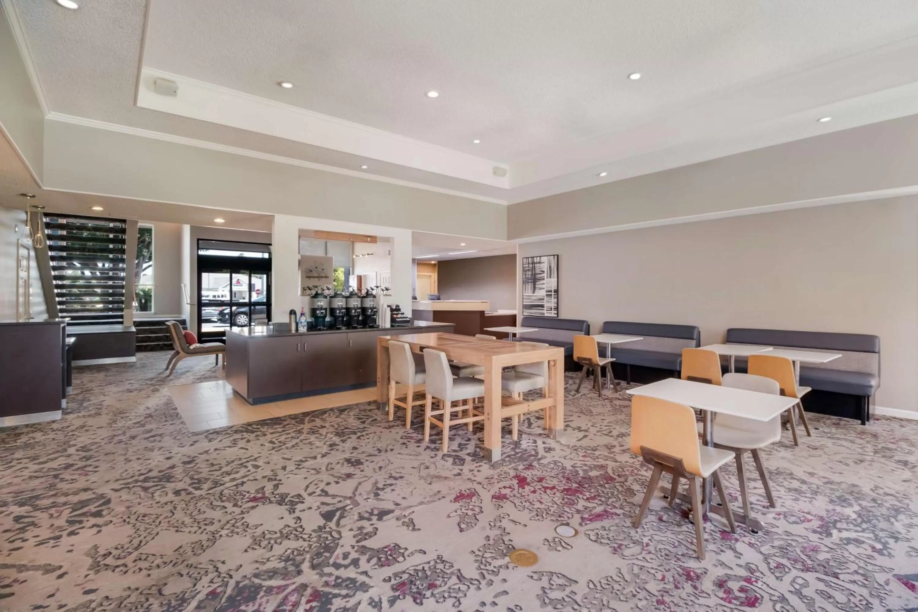 Lobby or reception in Sonesta ES Suites Huntington Beach Fountain Valley