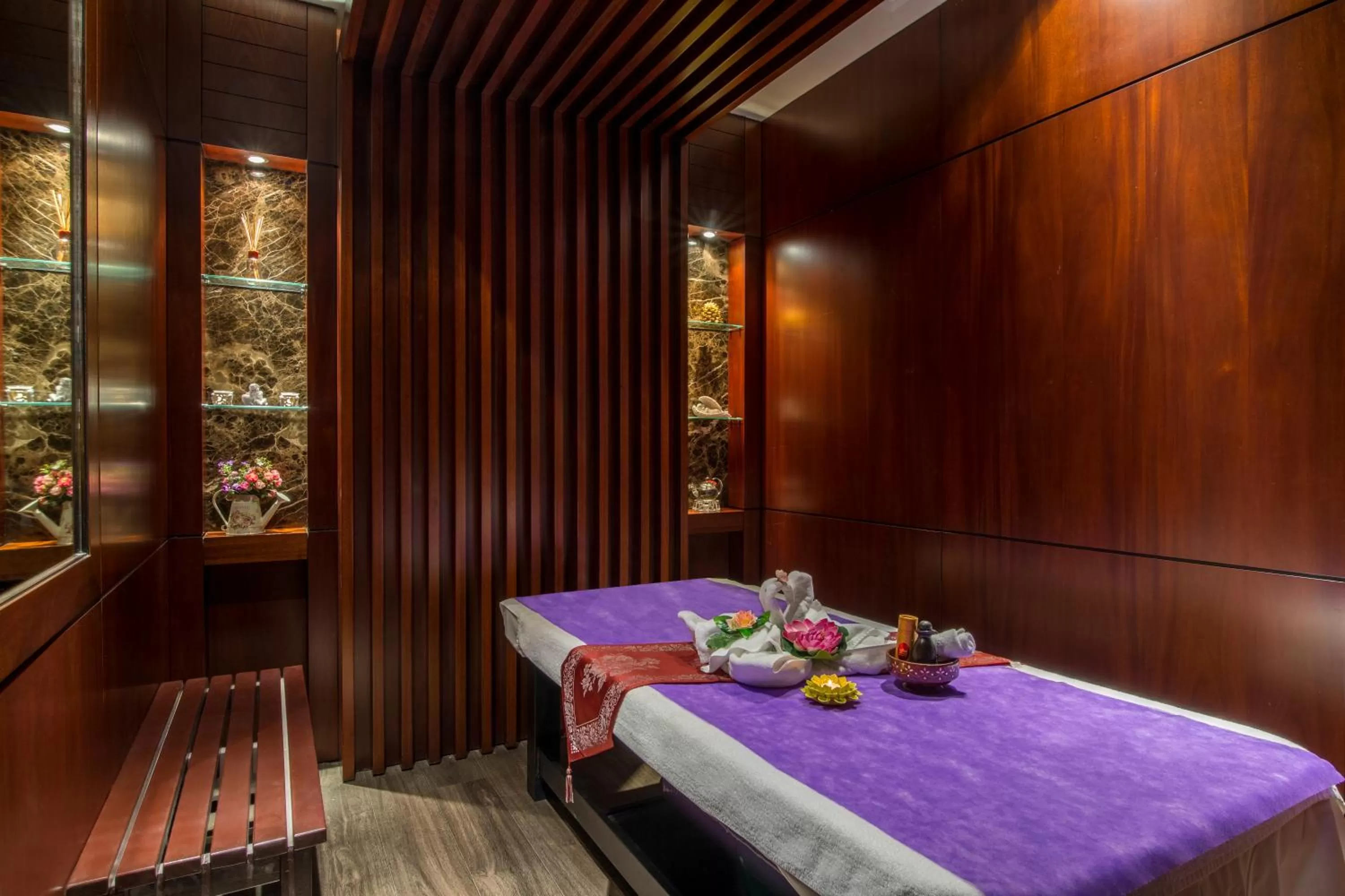 Massage in Metropolitan Al Mafraq Hotel