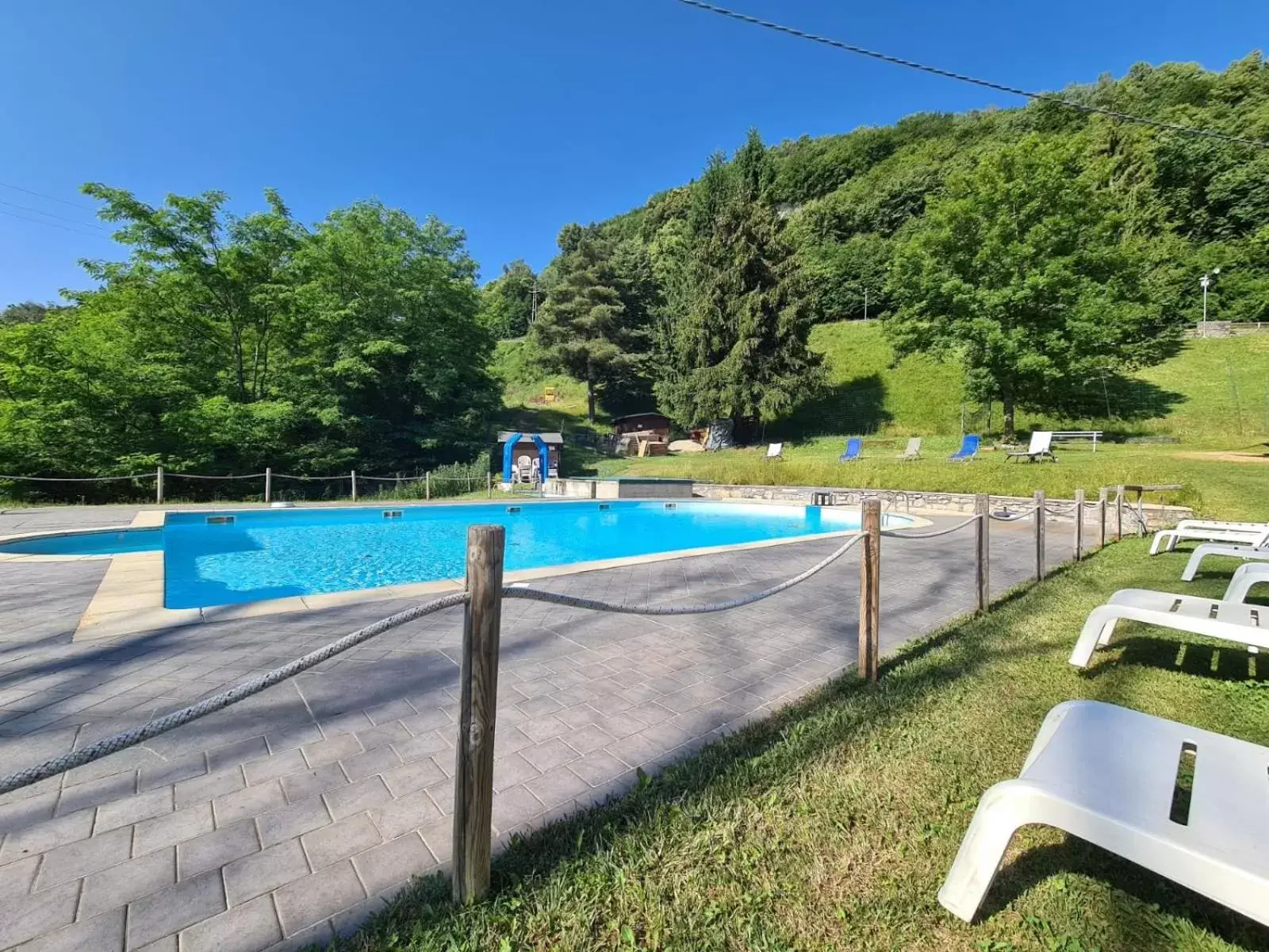 Swimming Pool in Hotel Mirabeau