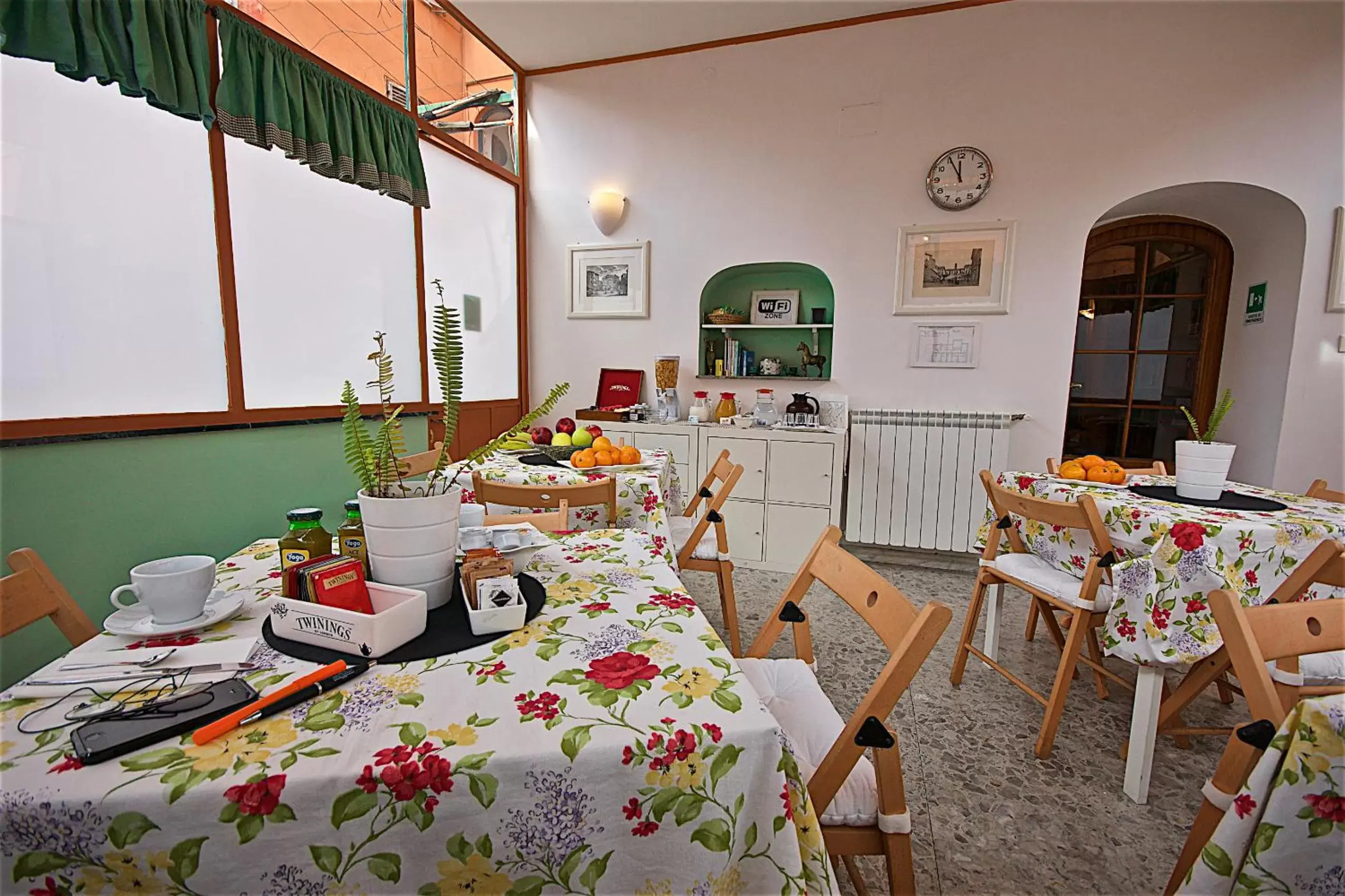 Italian breakfast, Restaurant/Places to Eat in Hotel Carmel