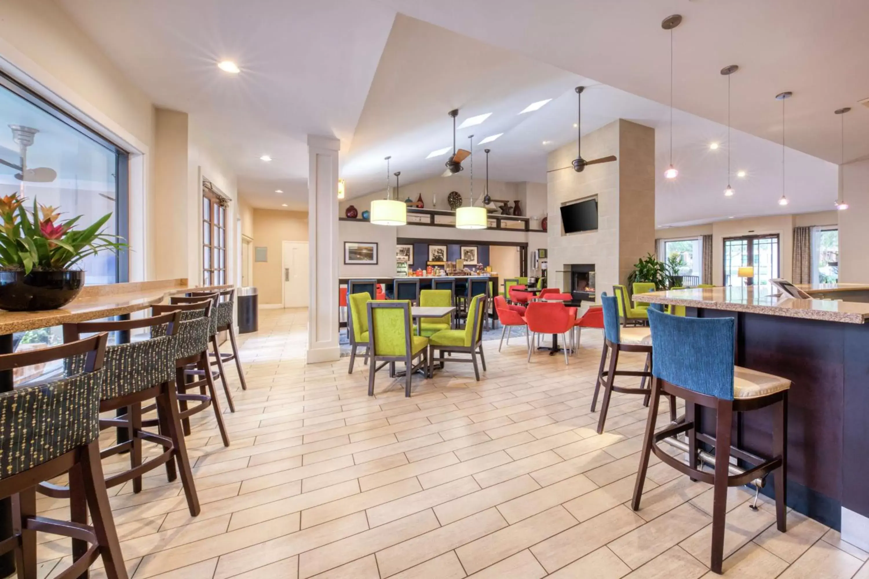 Breakfast, Restaurant/Places to Eat in Hampton Inn & Suites Wilmington/Wrightsville Beach