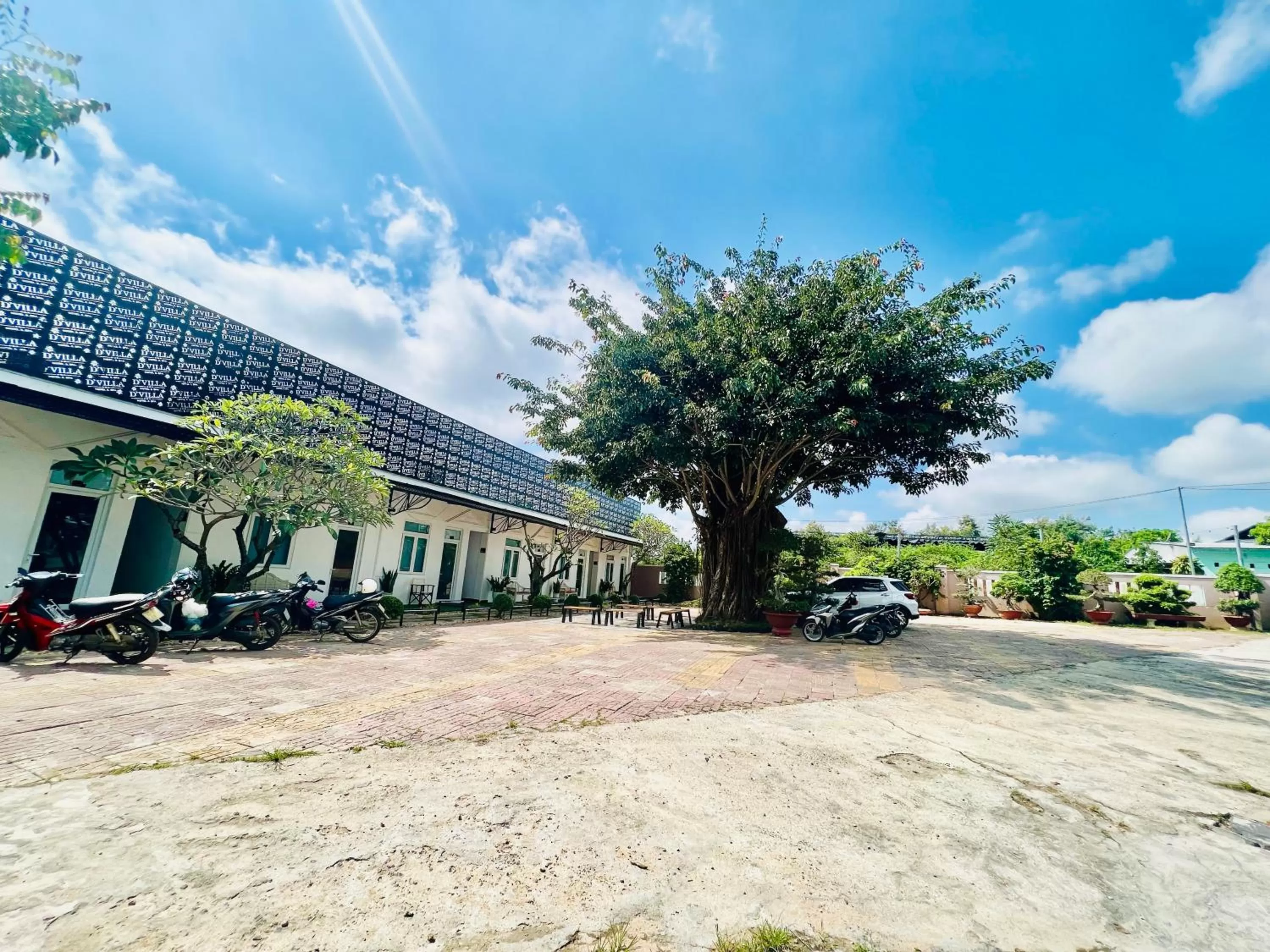 Day in D'Villa Hotel - Homestay