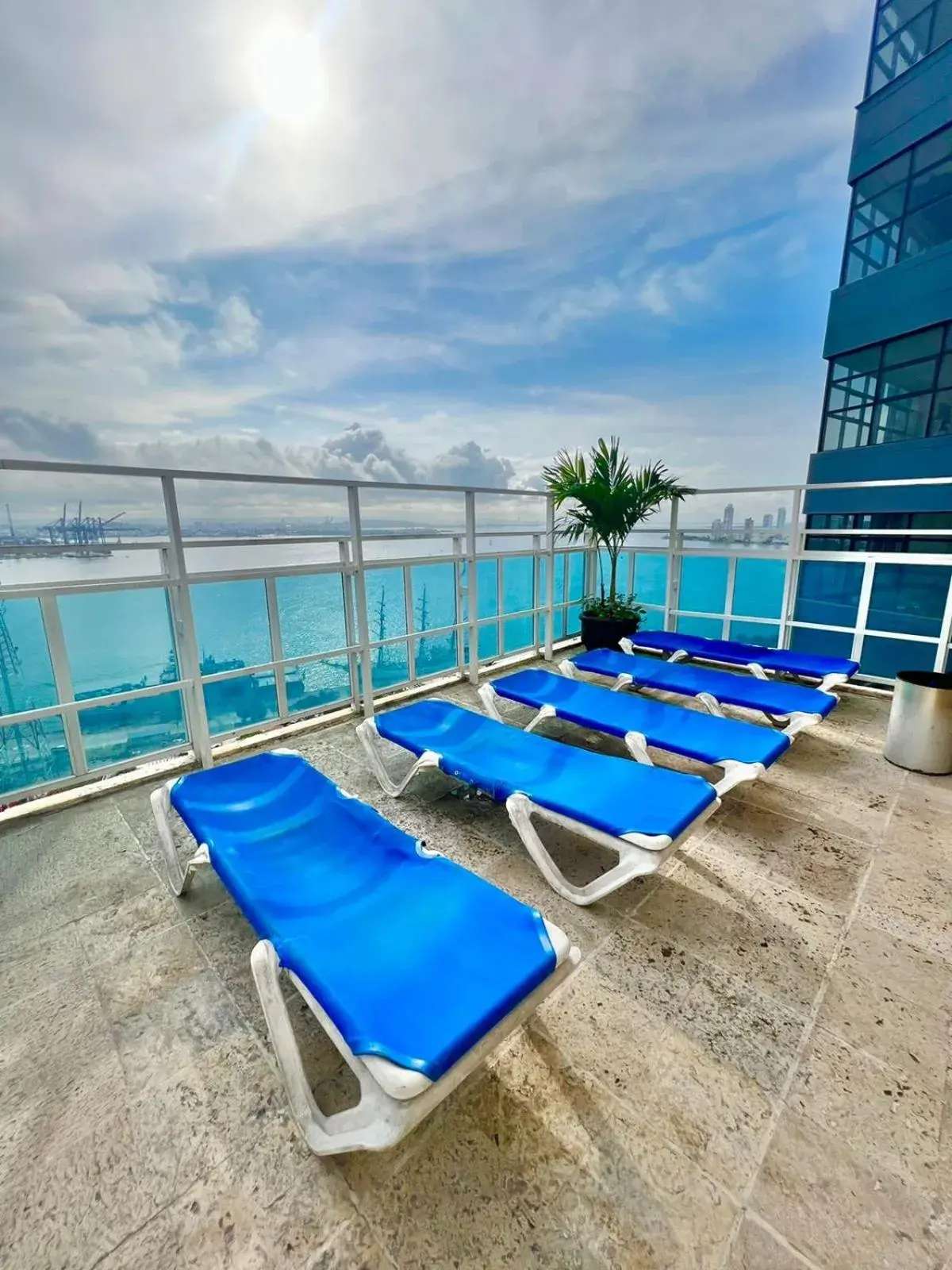 Sea view, Swimming Pool in Hotel Cartagena Premium