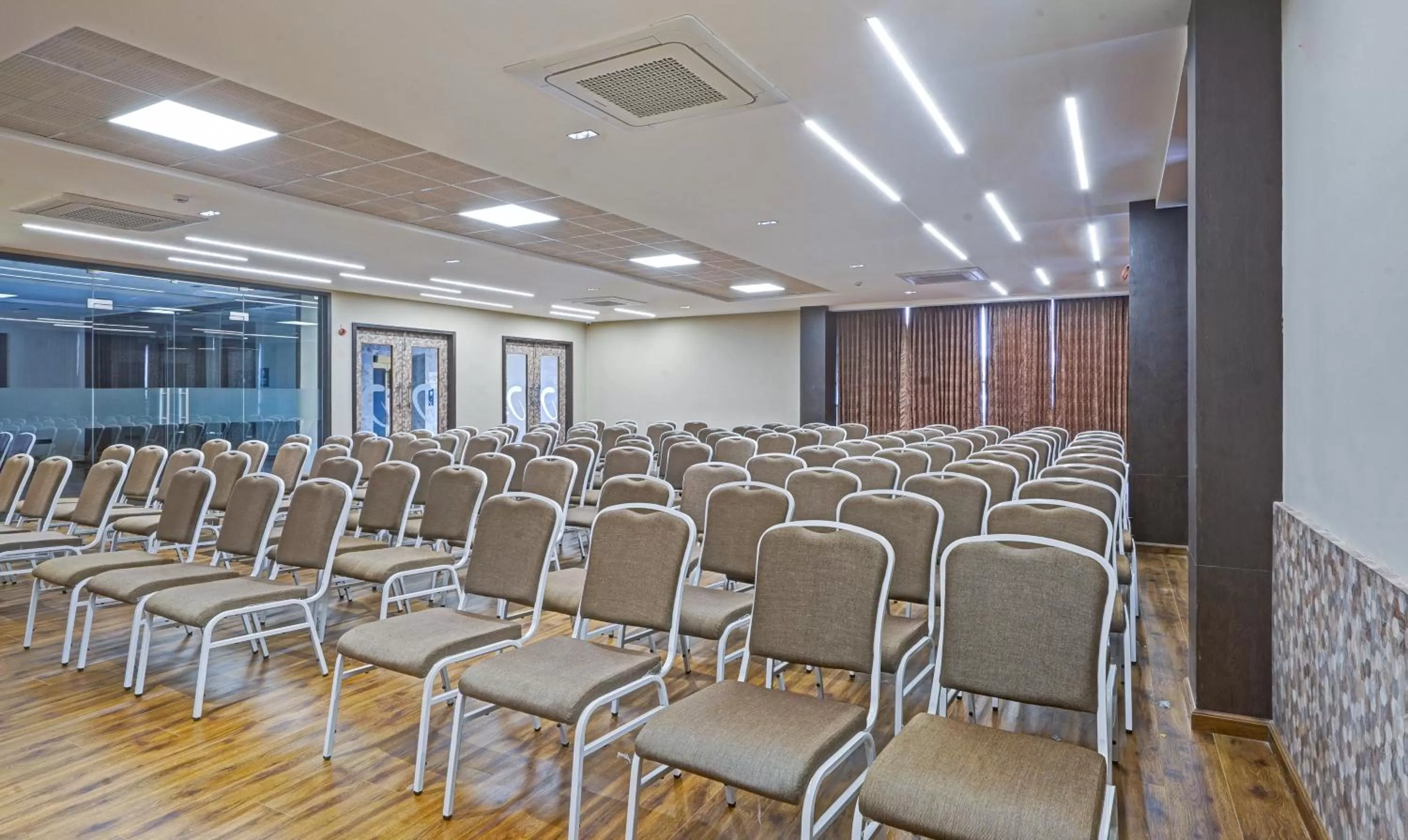 Meeting/conference room in Treebo Premium La Orchid, Big Temple